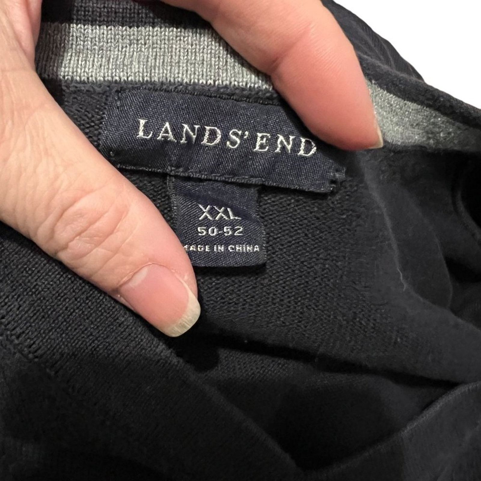 Lands' End Lands End Men's Classic Fit Cotton V-neck Sweater XXL Navy Size US XXL / EU 58 / 5 - 4 Thumbnail