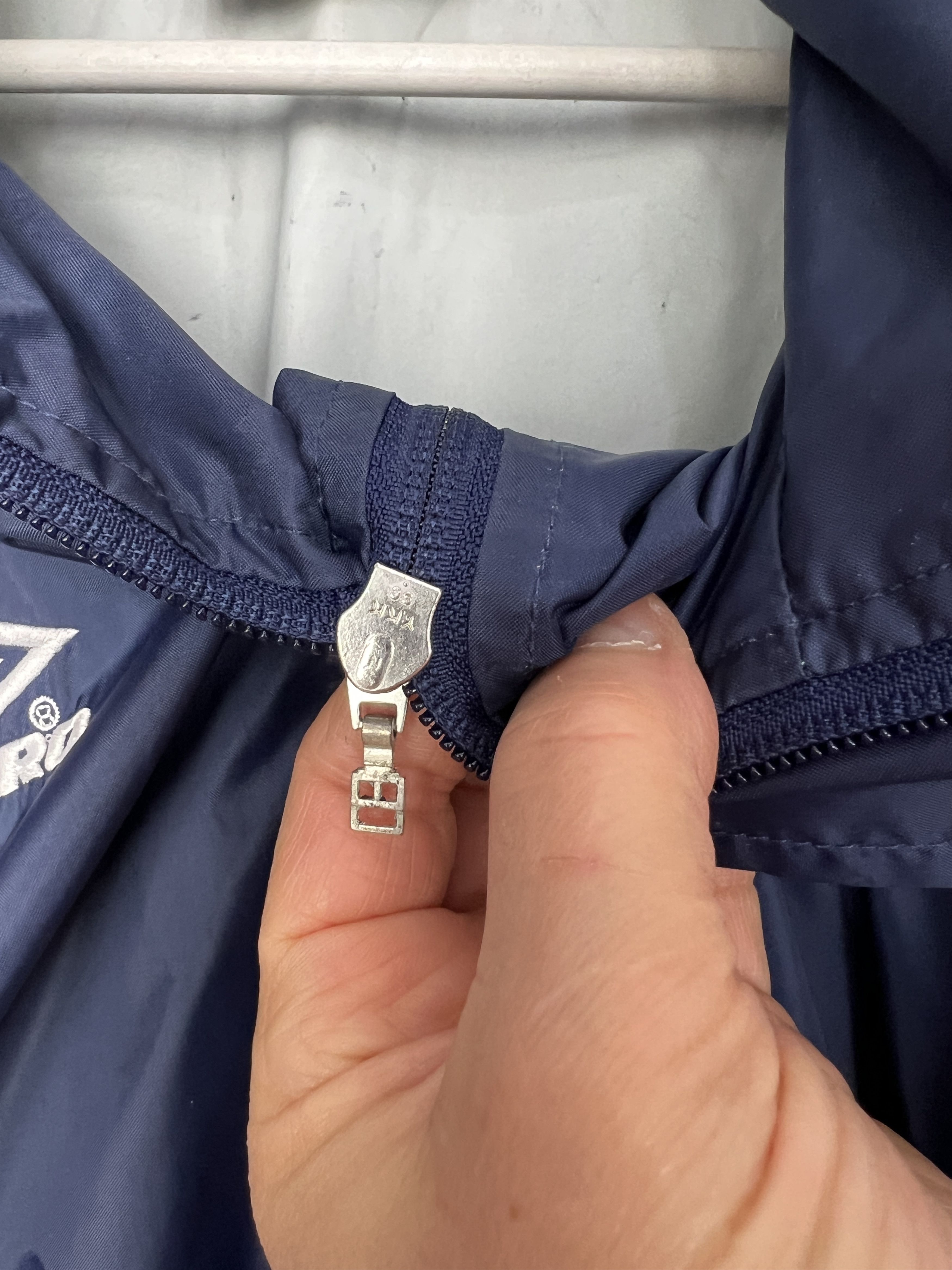 Umbro Chelsea Football Jacket Soccer Windbreaker Hooded Rain Size US M / EU 48-50 / 2 - 4 Thumbnail
