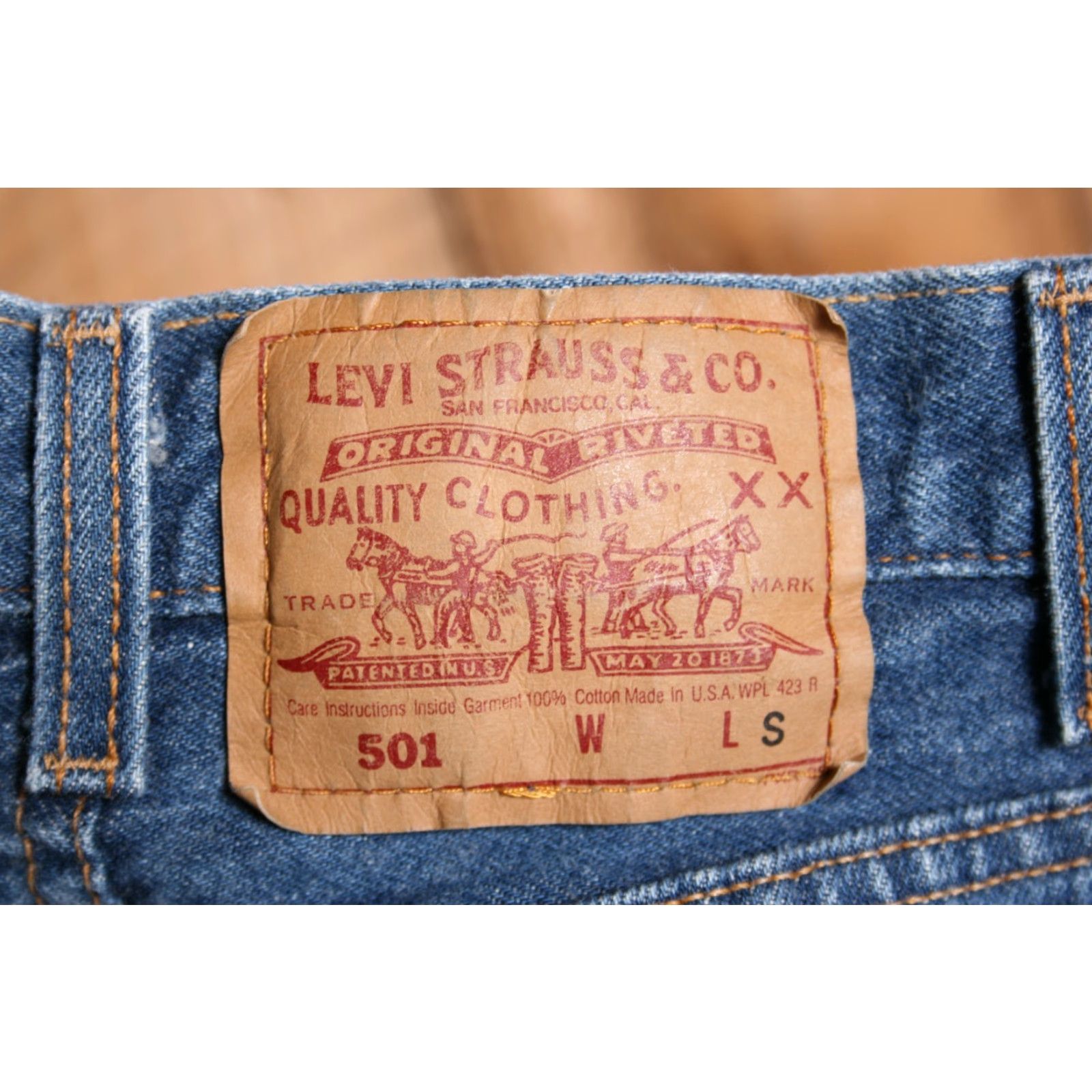 Levi's VINTAGE Levi's 501 Jeans Women 24x30 Blue Denim Cotton Regular Short 5 Button Seams 501 Model Womens Jeans Size 42" / US 20 - 6 Thumbnail