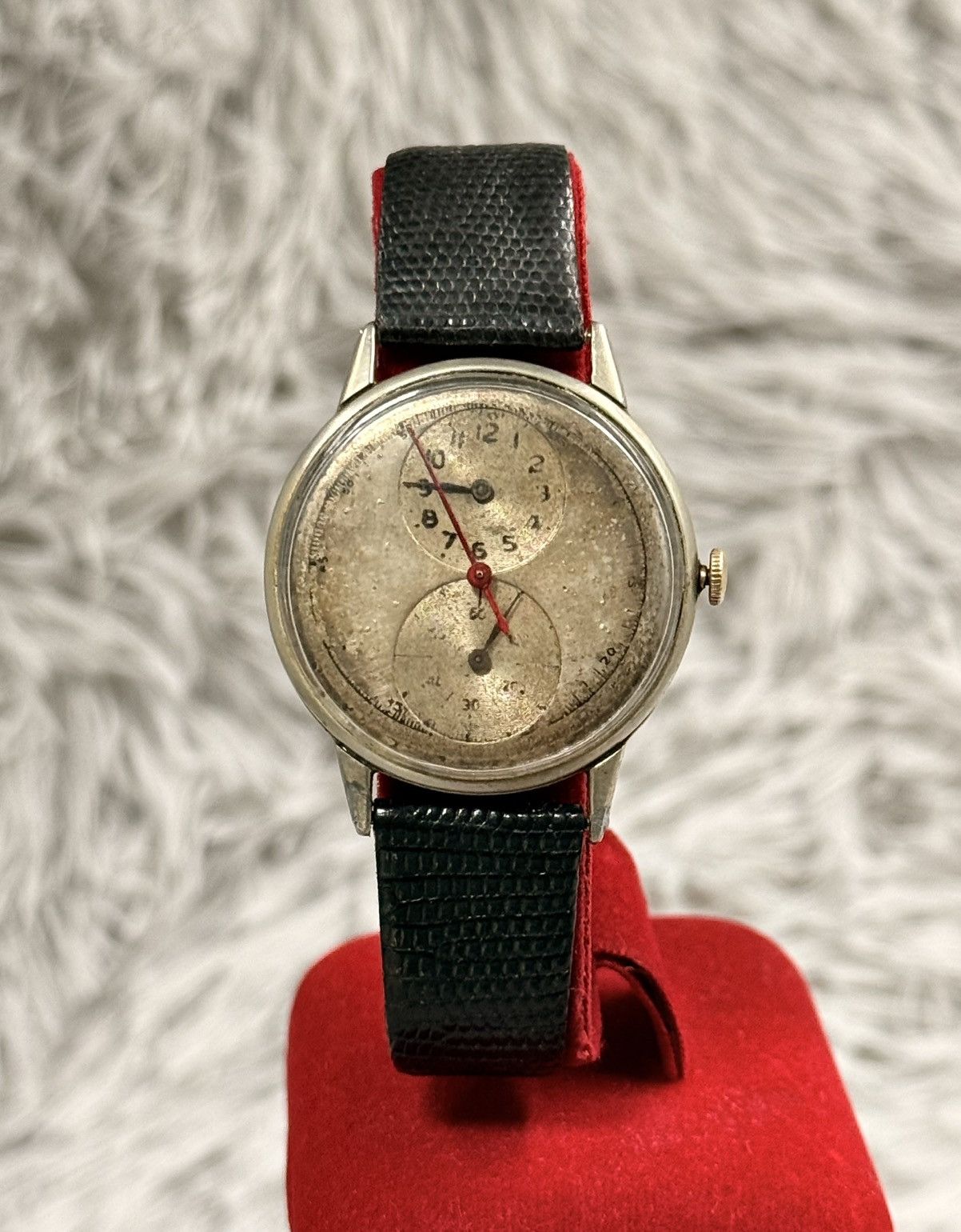 Vintage Vintage UNBRAND 3 Hands Swiss 15 Jewels Manual Men’s Watch Size ONE SIZE - 1 Thumbnail