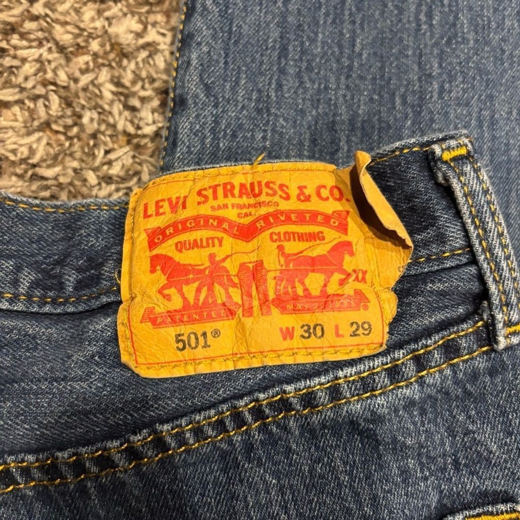 Levi's Men’s Levi's 501 Regular Straight Jeans Size US 30 / EU 46 - 1 Thumbnail