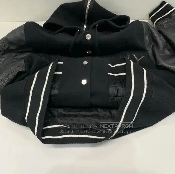 Givenchy Givenchy FW22 Logo Print Hooded Bomber Jacket. Size US M / EU 48-50 / 2 - 8 Thumbnail