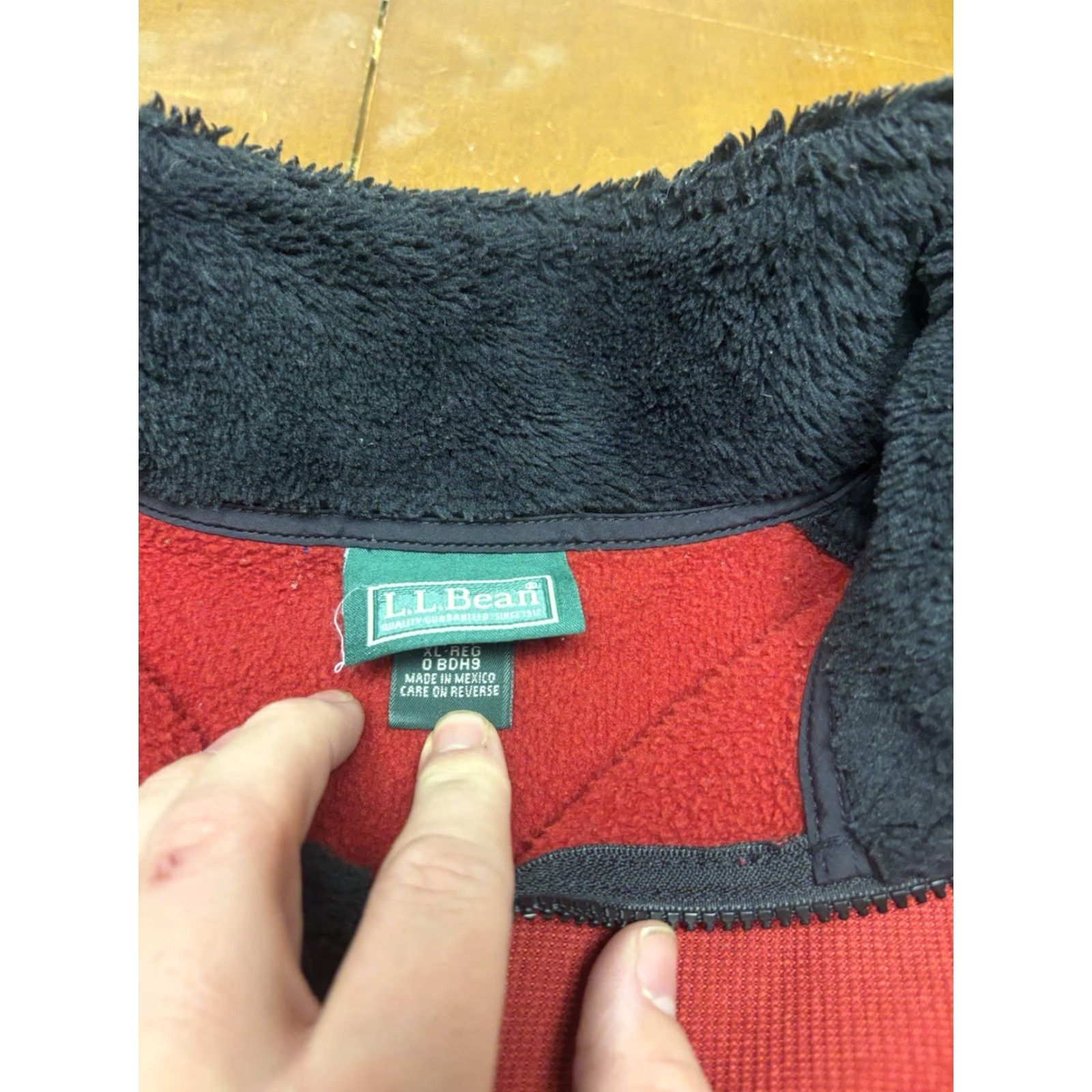 Vintage VINTAGE L.L.Bean Jacket Red XL Regular Men Zip Pockets Fleece Polyester Short Coat Size US XL / EU 56 / 4 - 2 Thumbnail