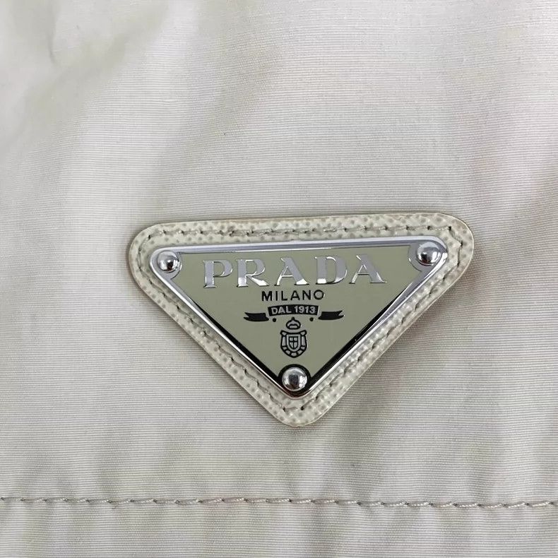 Prada Prada Sise 36 23 types of beige triangle standard single-b Size US XXS / EU 40 - 5 Thumbnail
