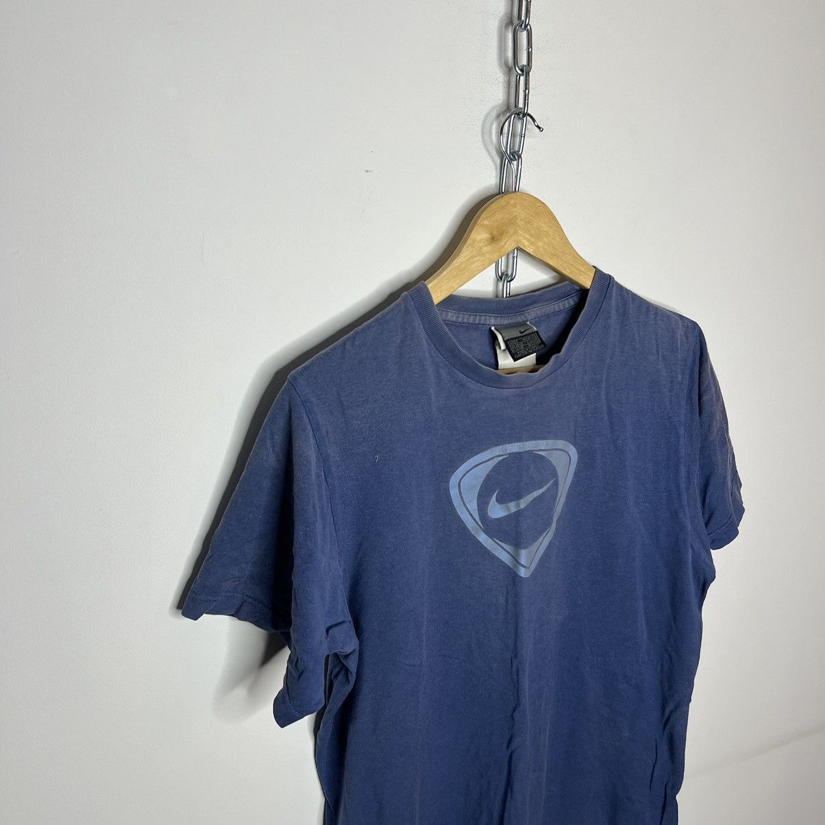 Nike Rare! Nike Center Logo 90s Vintage T-Shirt Size US M / EU 48-50 / 2 - 3 Thumbnail