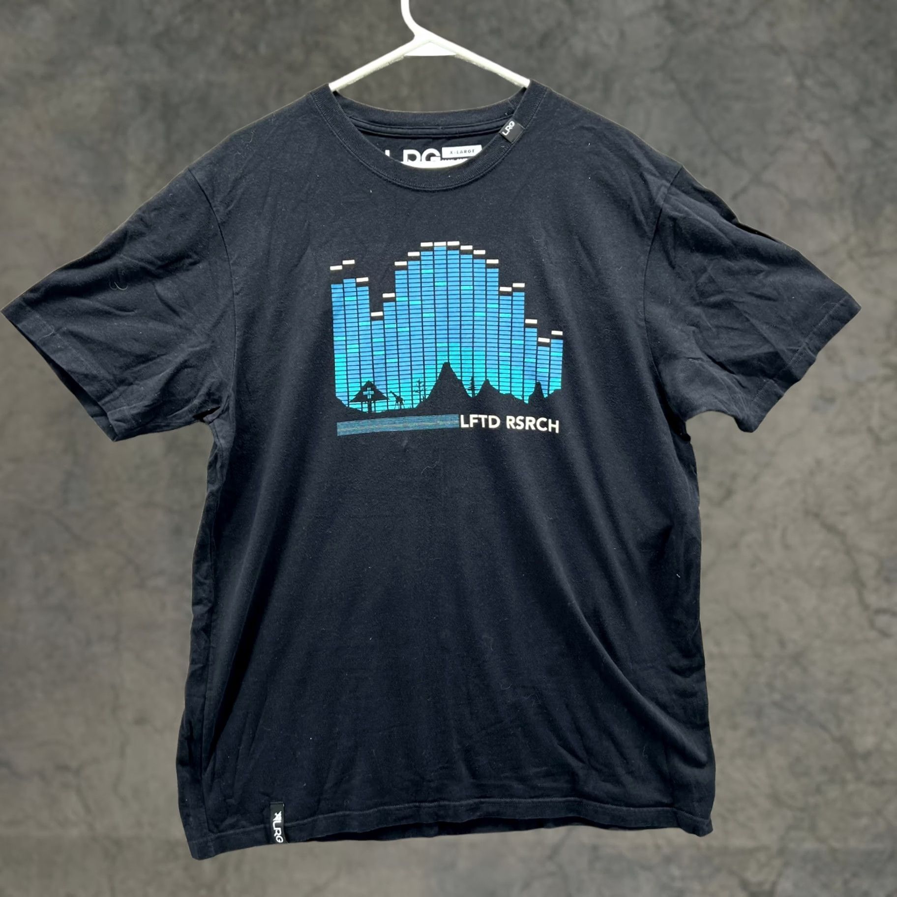 Logo 7 LRG Shirt Mens XL Black Graphic Tee Equalizer Soundwave Tree Logo 100% Cotton Size US XL / EU 56 / 4 - 1 Thumbnail