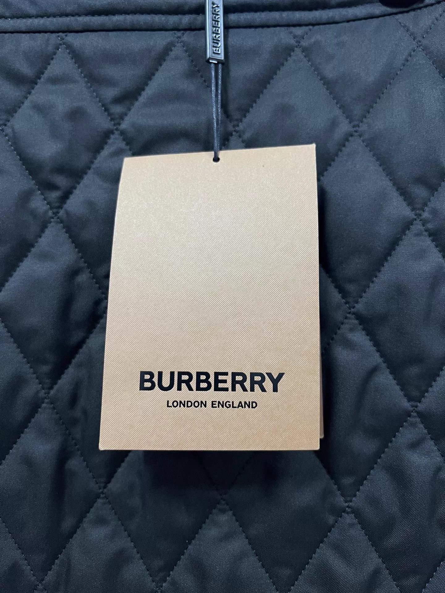 Burberry Burberry Quilted Check A-line Skirt 36 D62702 Size 27" / US 4 / IT 40 - 2 Thumbnail
