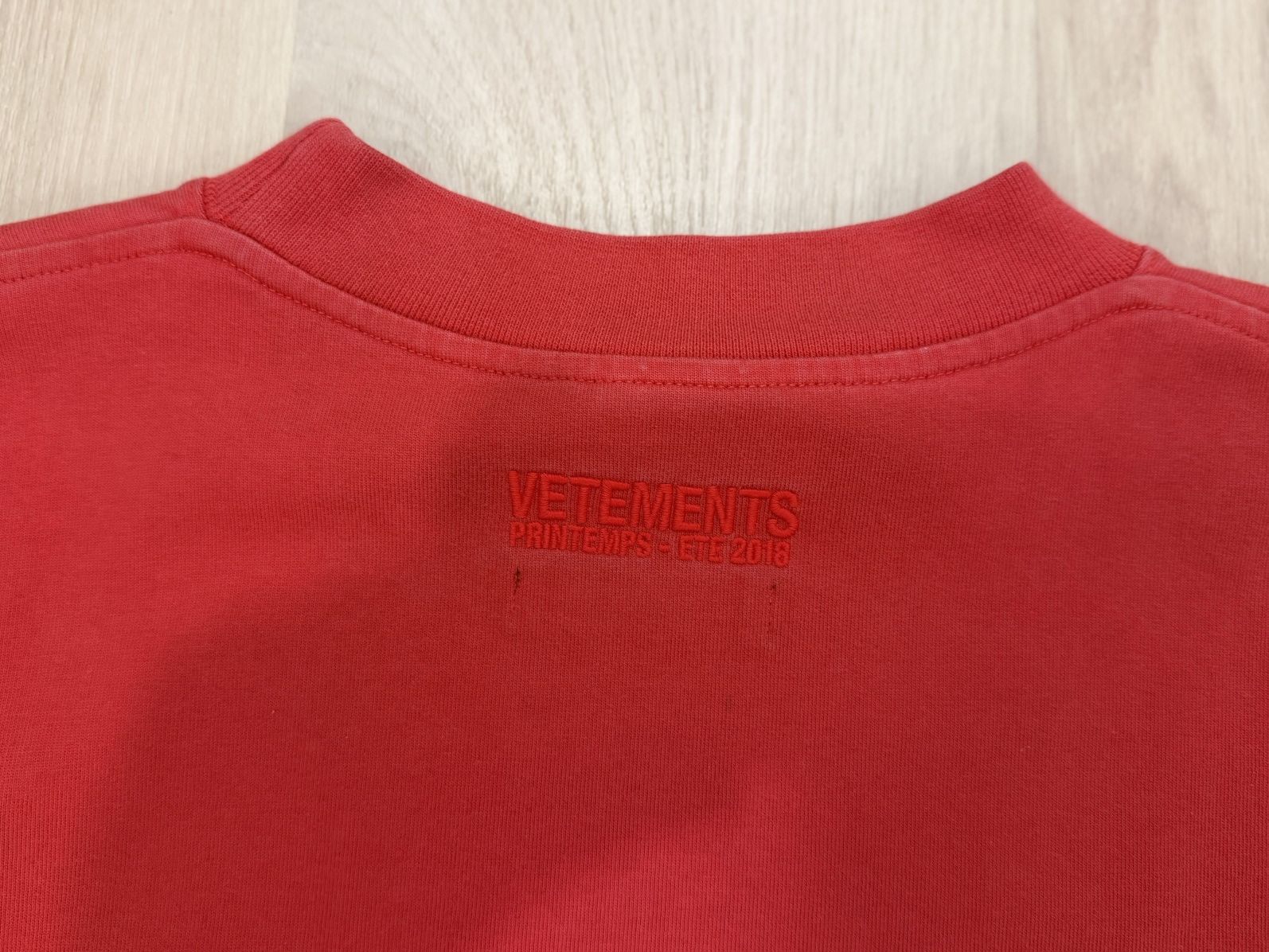 Tommy Hilfiger × Vetements Tommy Hilfiger x Vetements Tee Size US XS / EU 42 / 0 - 3 Thumbnail