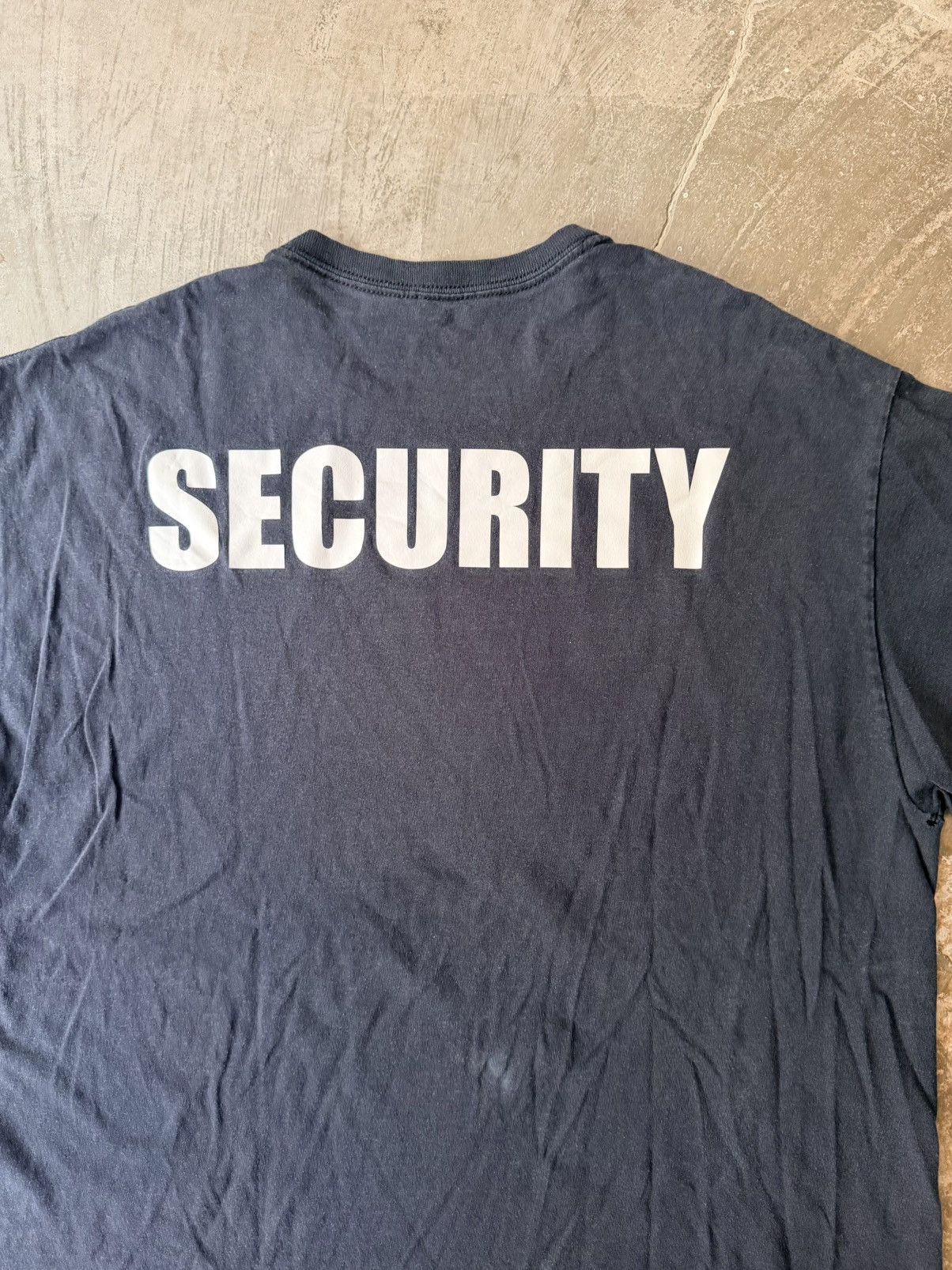 Vintage Vintage SECURITY Tee Balenciaga Kapital Yeezy Entire Studios Size US XL / EU 56 / 4 - 4 Thumbnail