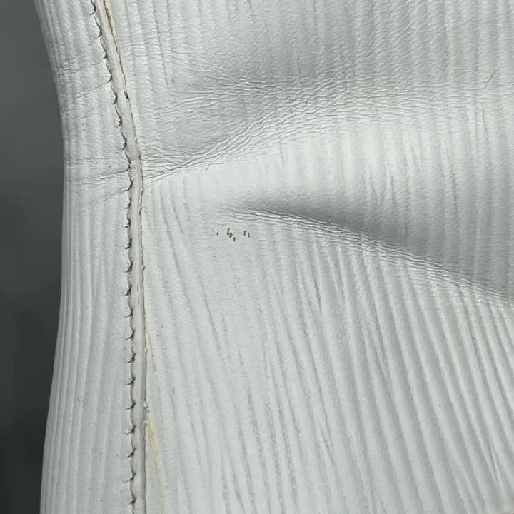 Louis Vuitton Louis Vuitton White High-Top Sneakers -2508 Size US 9 / EU 42 - 8 Thumbnail