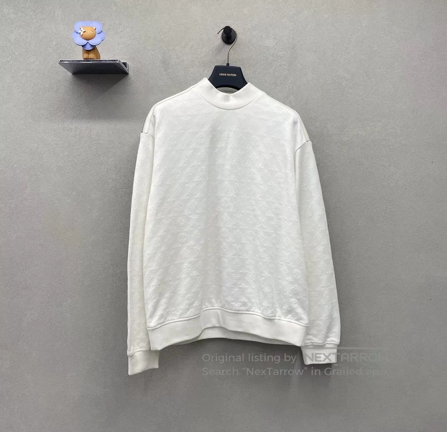 Louis Vuitton louis vuitton white long sleeve sweatshirt. Size US M / EU 48-50 / 2 - 1 Thumbnail