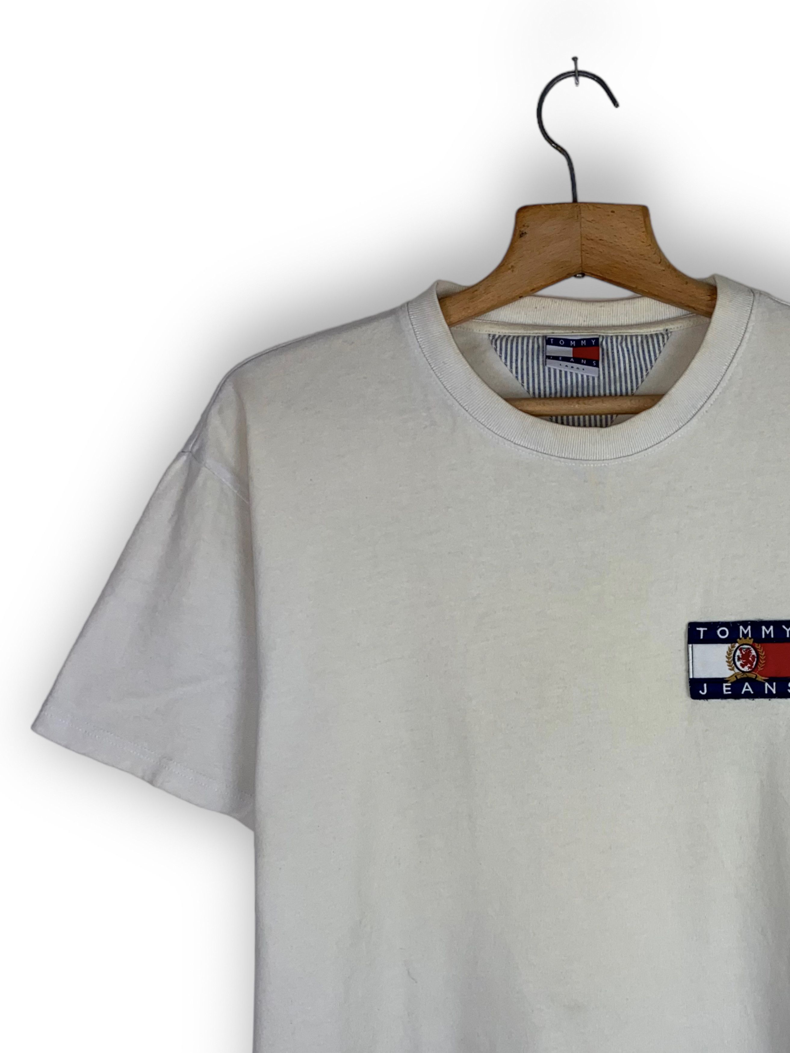 Tommy Jeans Vintage TOMMY HILFIGER JEANS Big Logo White T-Shirt M493 Size US L / EU 52-54 / 3 - 4 Thumbnail