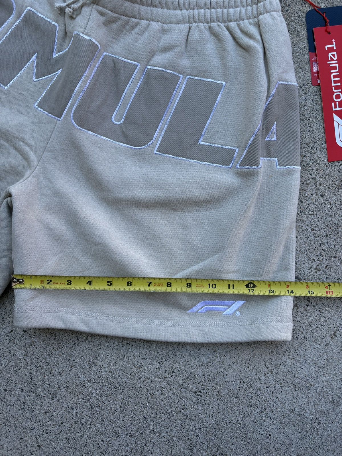 Formula 1 Formula 1 Logo Embroidered Beige Sprint Sweat Shorts Size L Size US 34 / EU 50 - 7 Thumbnail