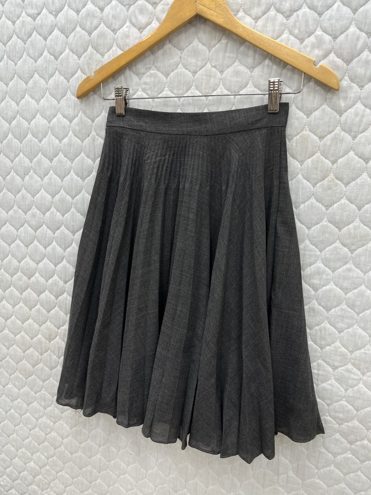 Gucci 🔥🔥🔥STEALS GUCCI PLEATED SKIRTS Size 25" / US 0 / IT 36 - 6 Thumbnail