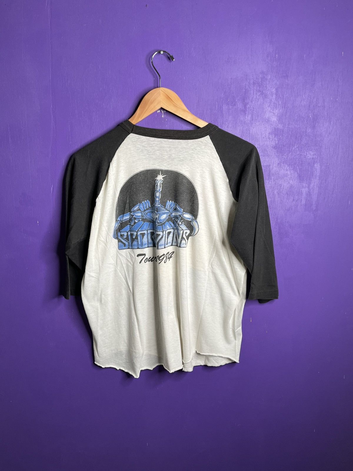Band Tees × Vintage Vintage 1984 Scorpions glass shattering tour raglan tee Size US L / EU 52-54 / 3 - 2 Thumbnail