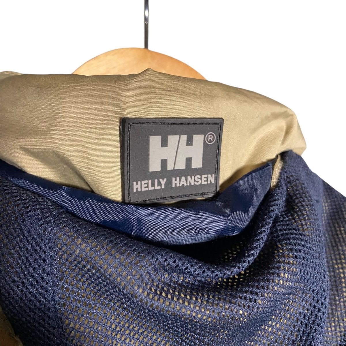 Helly Hansen × Vintage Vintage 90s Helly Hansen Windbreaker Hoodie Jacket Size US L / EU 52-54 / 3 - 4 Thumbnail