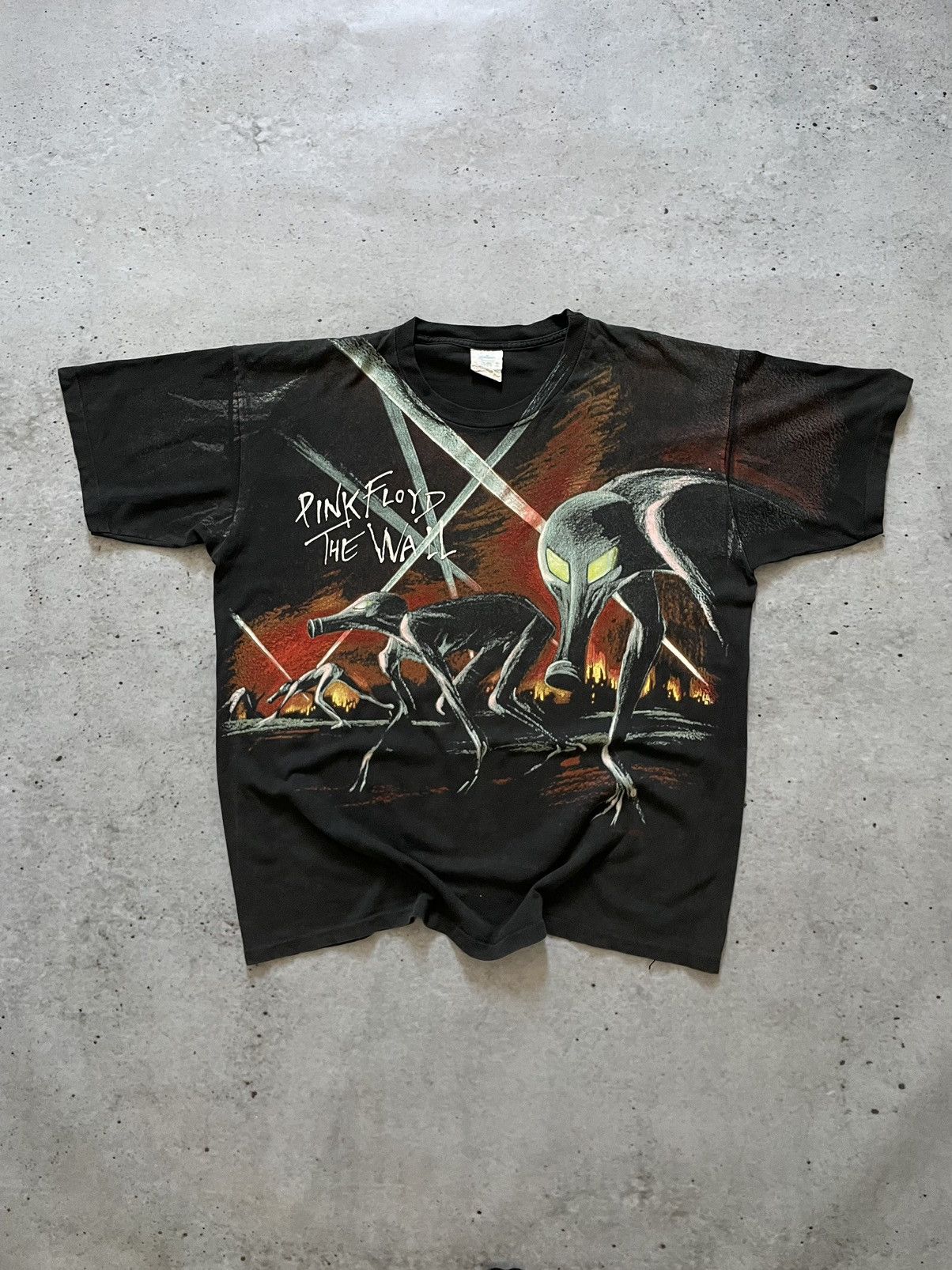 Band Tees × Pink Floyd × Vintage Vintage 1982’s Pink Floyd The Wall All Over Print. Size US XL / EU 56 / 4 - 1 Thumbnail