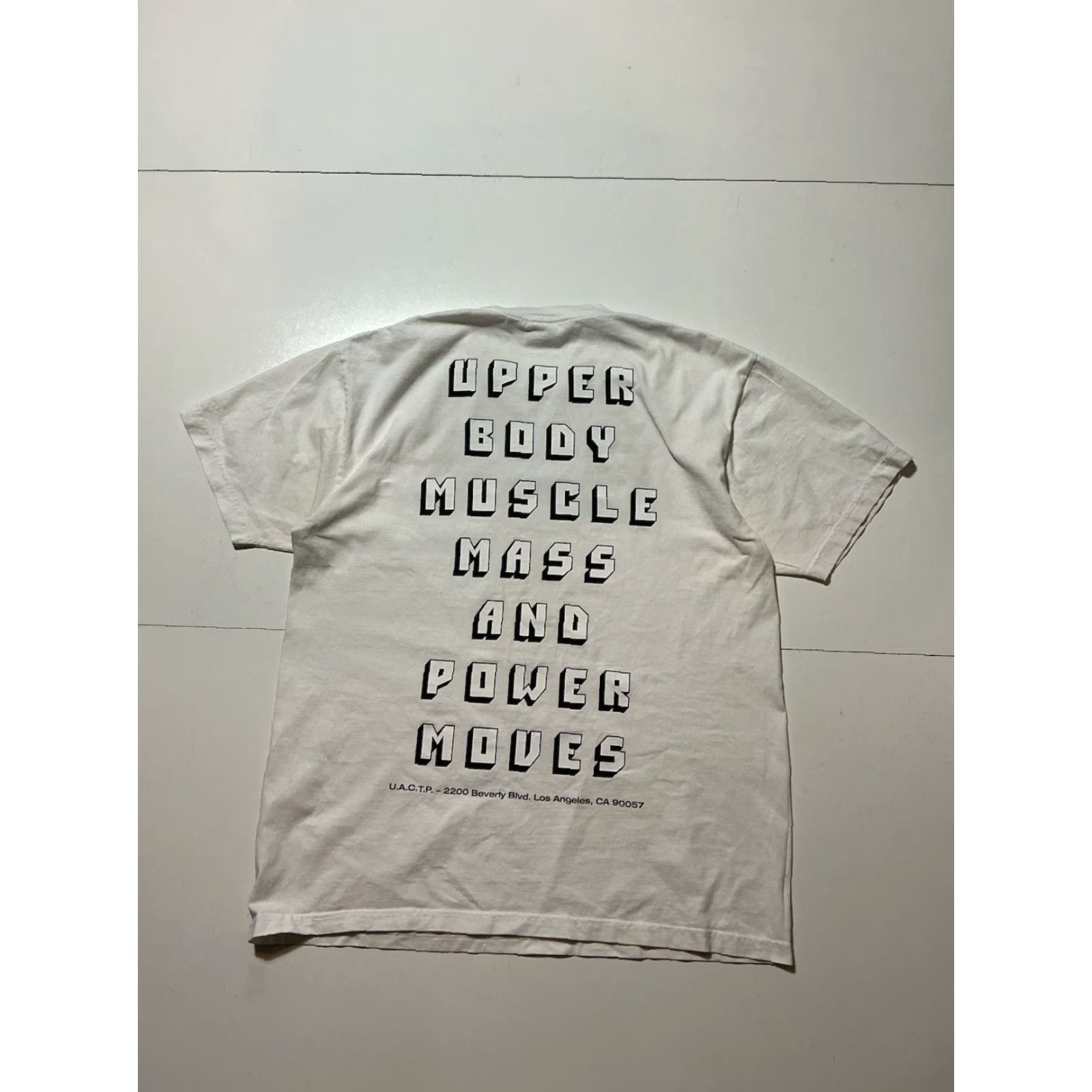 Undefeated VINTAGE Undefeated T-Shirt White Undefeated X UACTP Fit Upper Body Muscle Mass & Power Moves Sz.L Mens Shirt Size US L / EU 52-54 / 3 - 3 Thumbnail