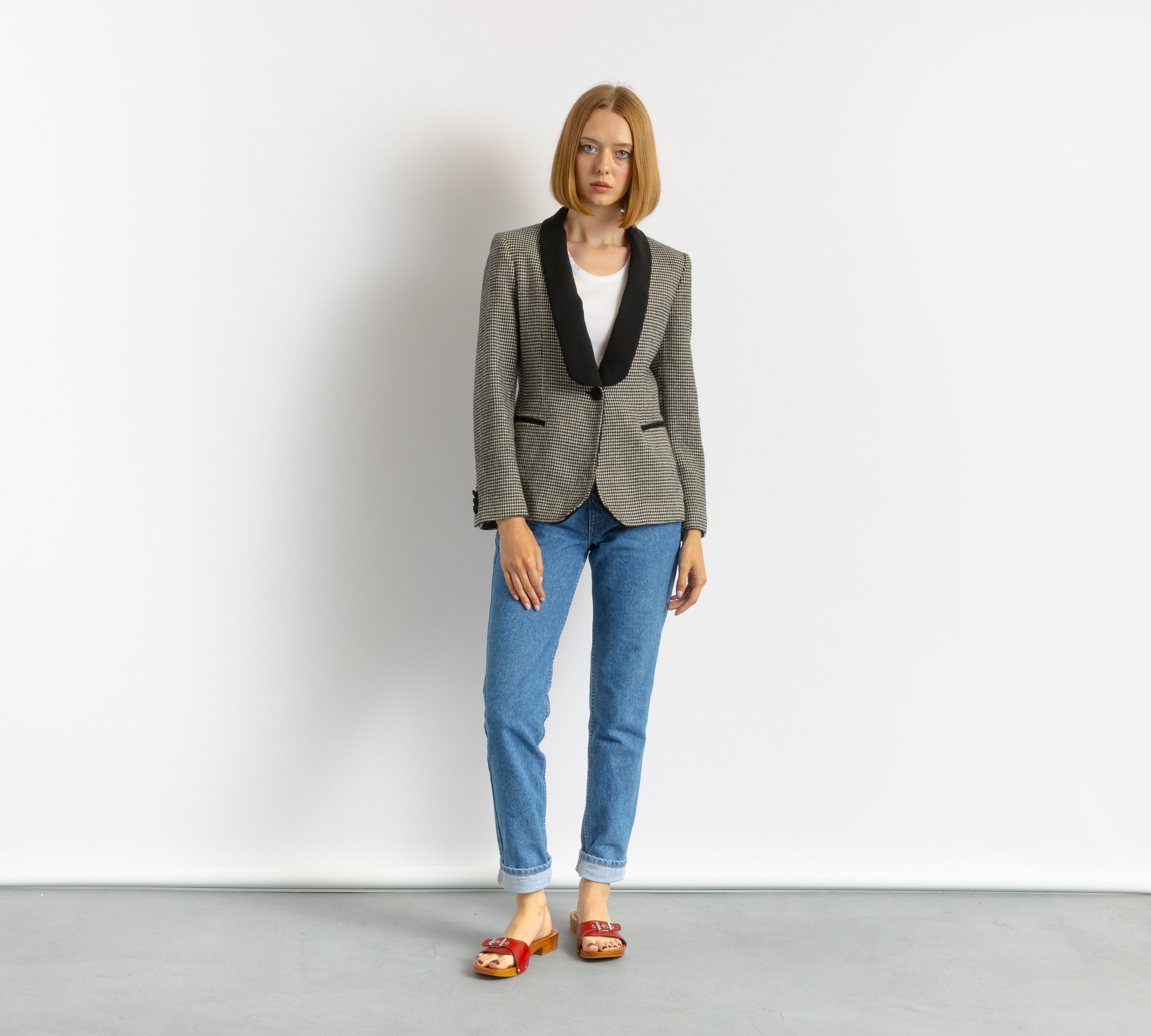 Boutique Moschino 90s Vintage Moschino Boutique Preowned Blazer 8693 Size S / US 4 / IT 40 - 1 Thumbnail