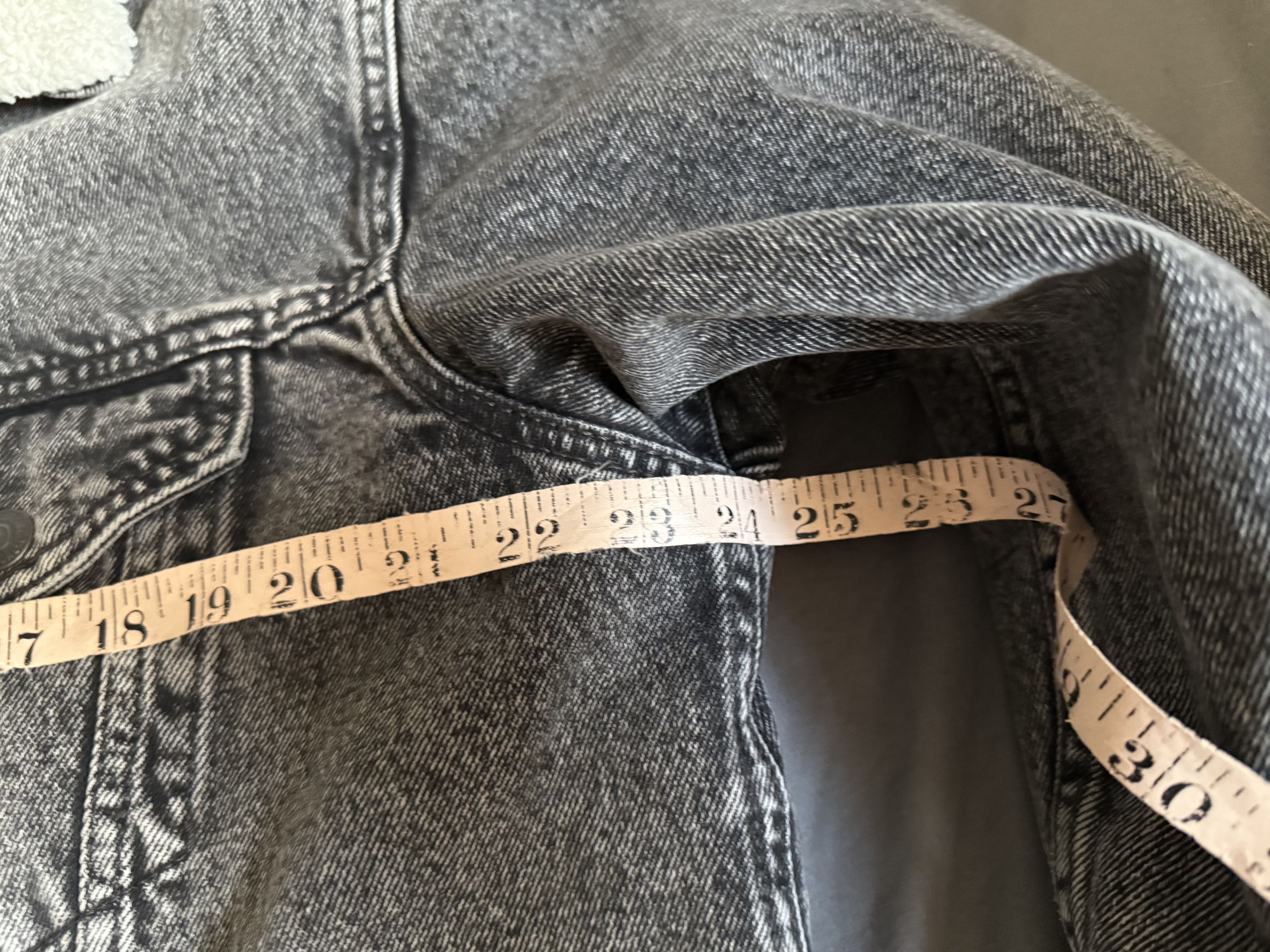 Levi's Levi’s Men’s Sherpa Trucker Jean Jacket Denim $128 Size US L / EU 52-54 / 3 - 7 Thumbnail