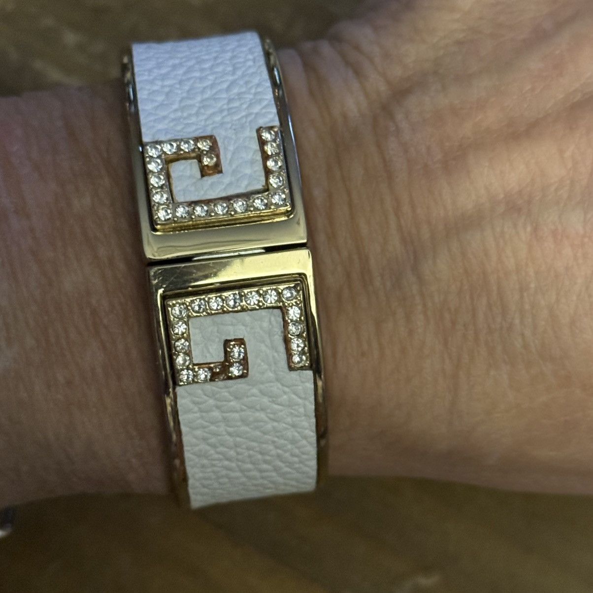 Other Gold white leather inlay rhinestone accent bangle bracelet Size ONE SIZE - 5 Thumbnail