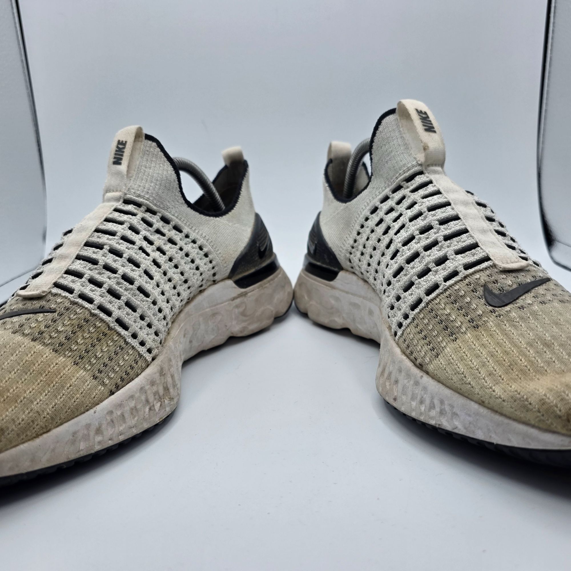 Nike Nike React Phantom Run Flyknit 2 Oreo Mens Size 10.5 White S Size US 10.5 / EU 43-44 - 3 Thumbnail