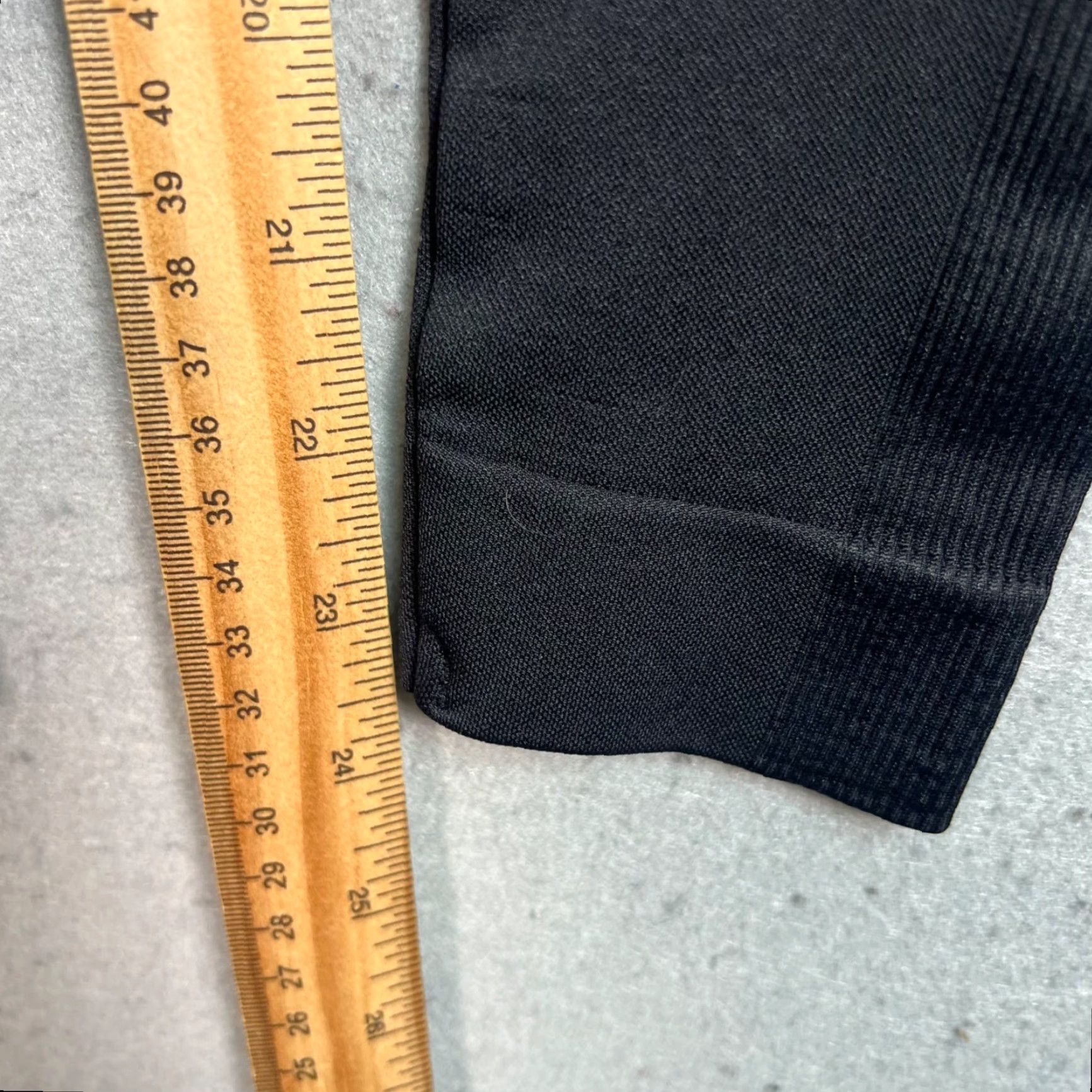 Vintage SET Set High-Waisted Sculptflex Leggings Women's Size Small Black Dark Grey Activewear Skinny Stretch Seamed 24 Inseam 24 Inseam 8/10 N/A Size 28" / US 6 / IT 42 - 6 Thumbnail