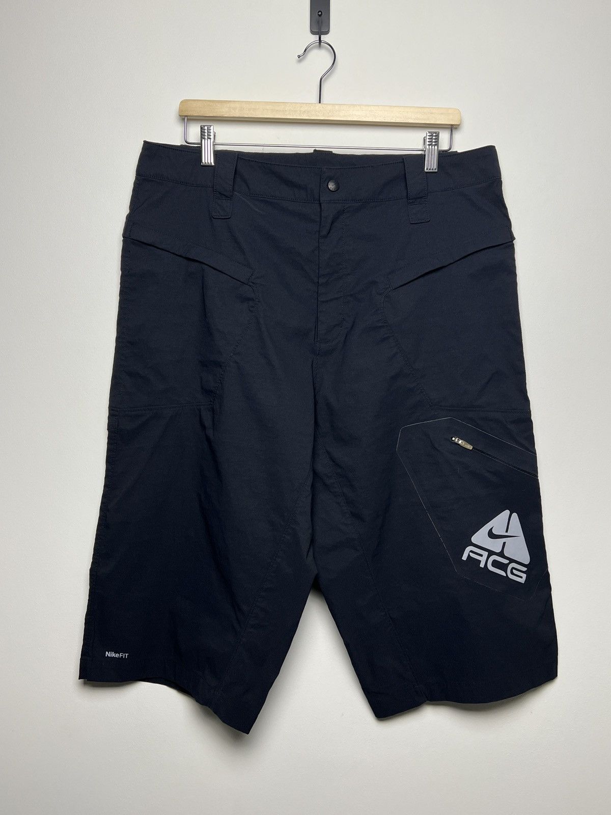 image of Nike Acg Y2K Tech Nylon Cargo Shorts in Dark Navy, Men's (Size 36)