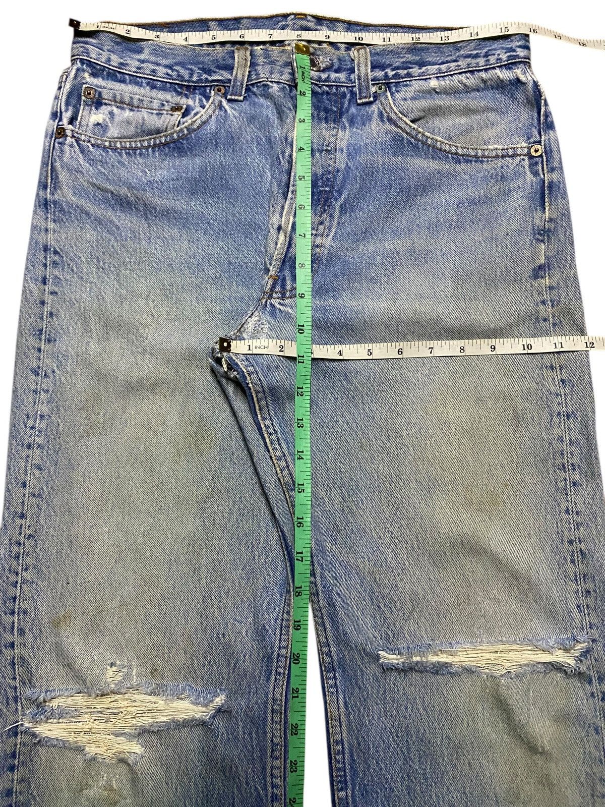 Levi's Levi’s 501 Distressed Light Wash Straight USA Vintage Size US 32 / EU 48 - 15 Thumbnail