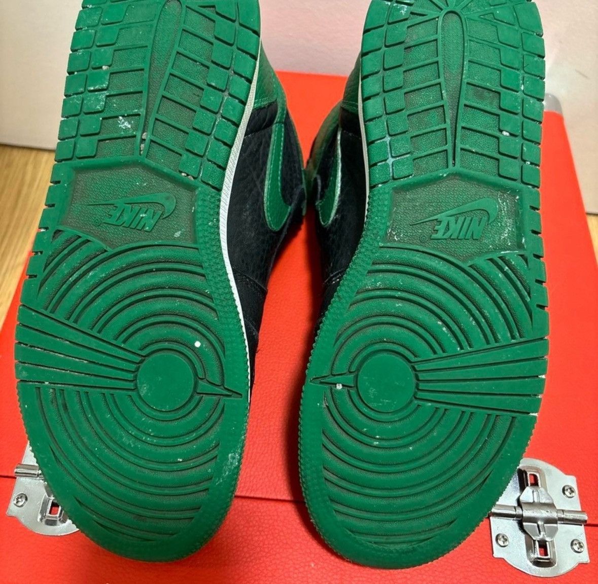 Nike Nike Air Jordan Retro 1 High OG Pine 2.0 Size US 7.5 / IT 37.5 - 7 Thumbnail