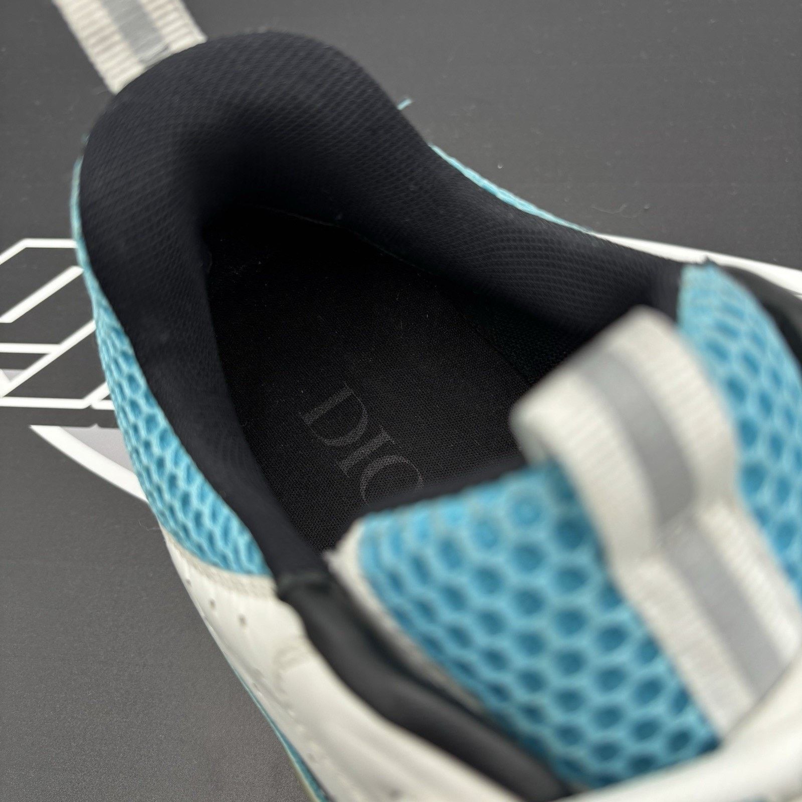 Dior Dior B22 ‘ White Blue ’ | GREAT CONDITION! Size US 12 / EU 45 - 11 Thumbnail
