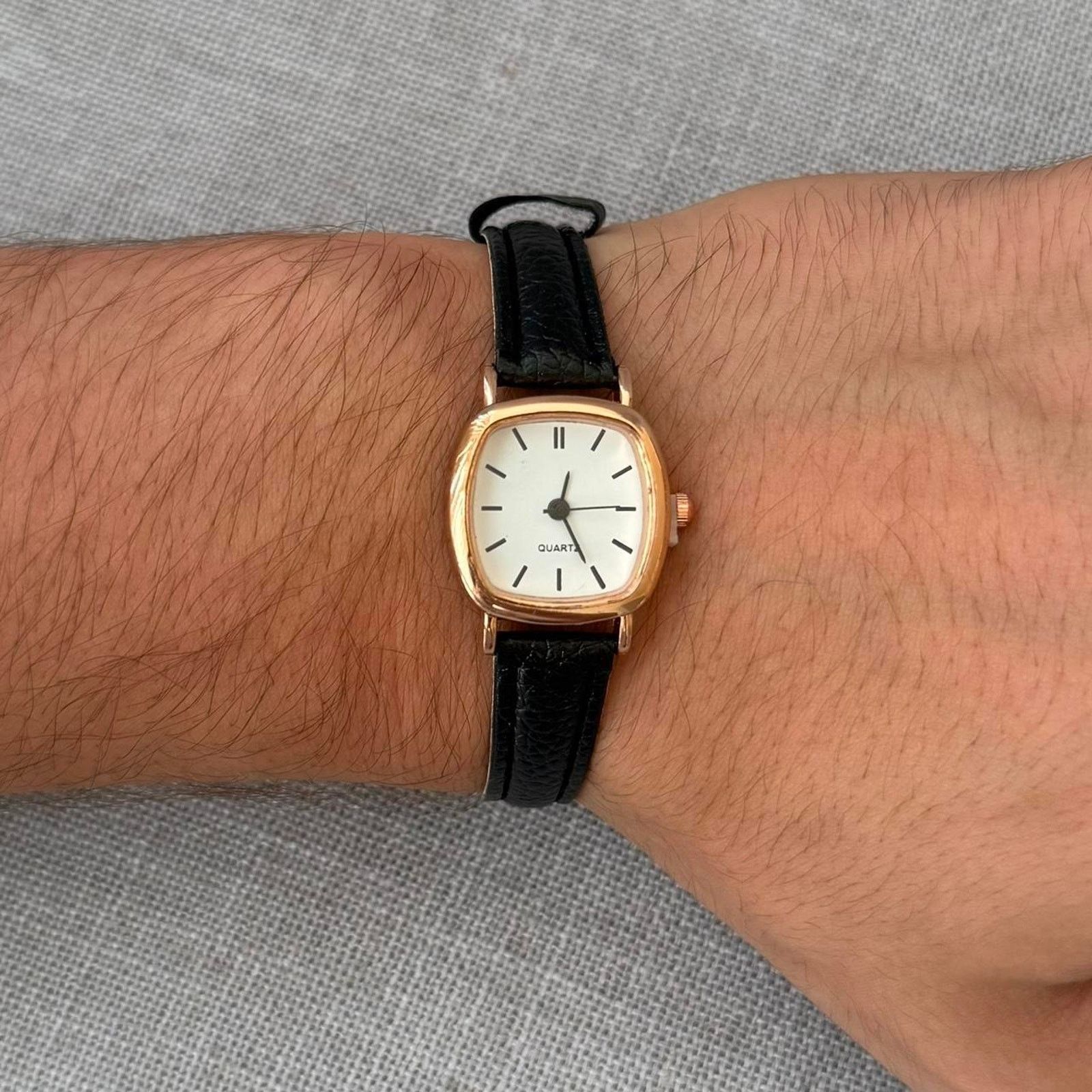 Other Black leather watch classic analogue WMNS2 Size ONE SIZE - 1 Thumbnail