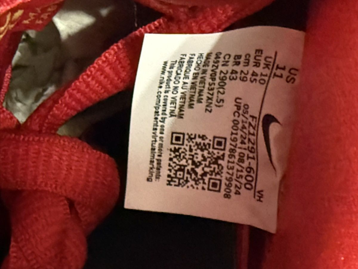 Nike SB Nike SB Dunk Low Pro Wizard Of Oz Poppy Field Brand New DS Size US 11 / EU 44 - 12 Thumbnail