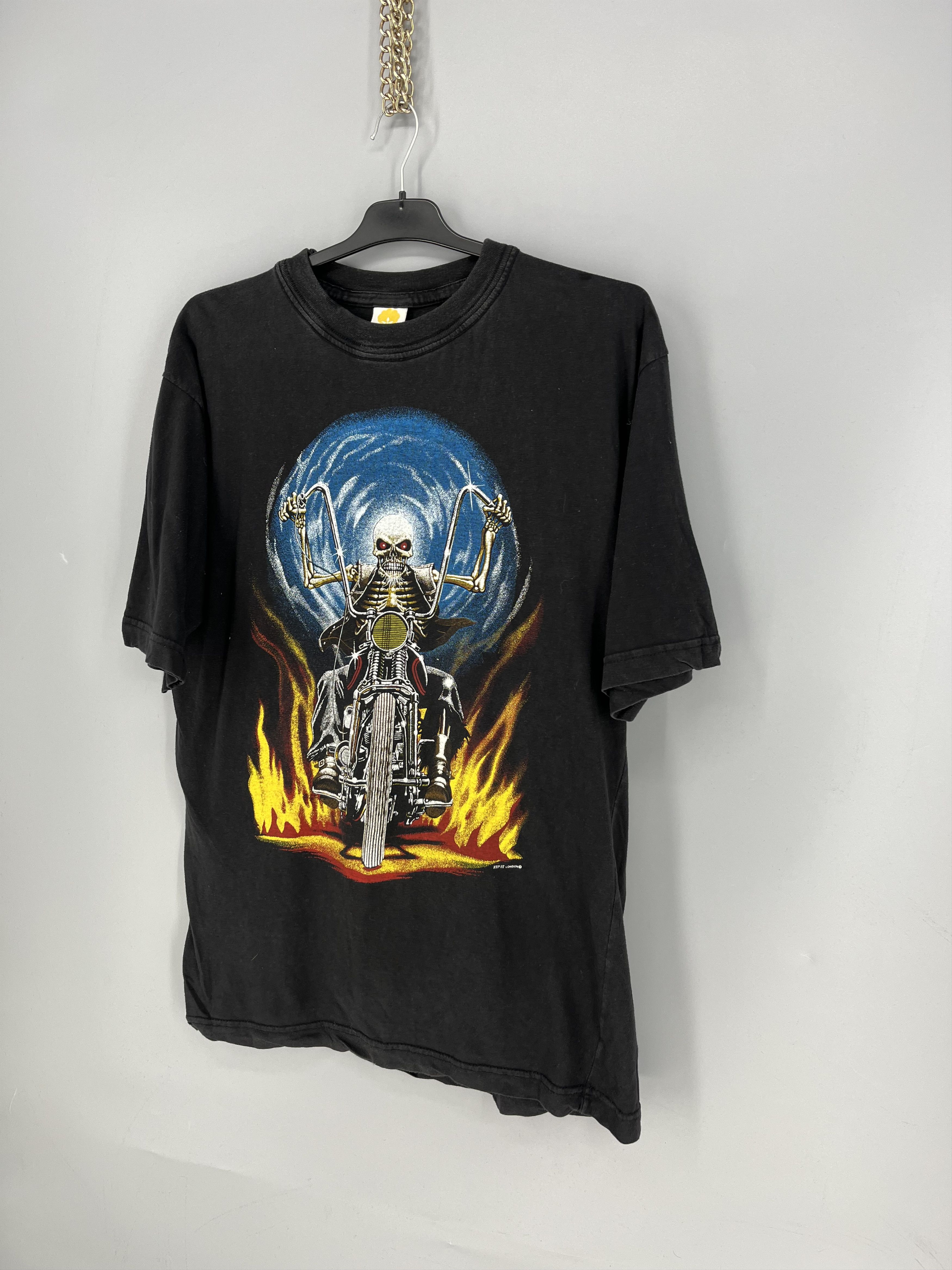 Vintage Vintage Zip It London Skull Motorcycle Graphic T-Shirt Size US XL / EU 56 / 4 - 3 Thumbnail