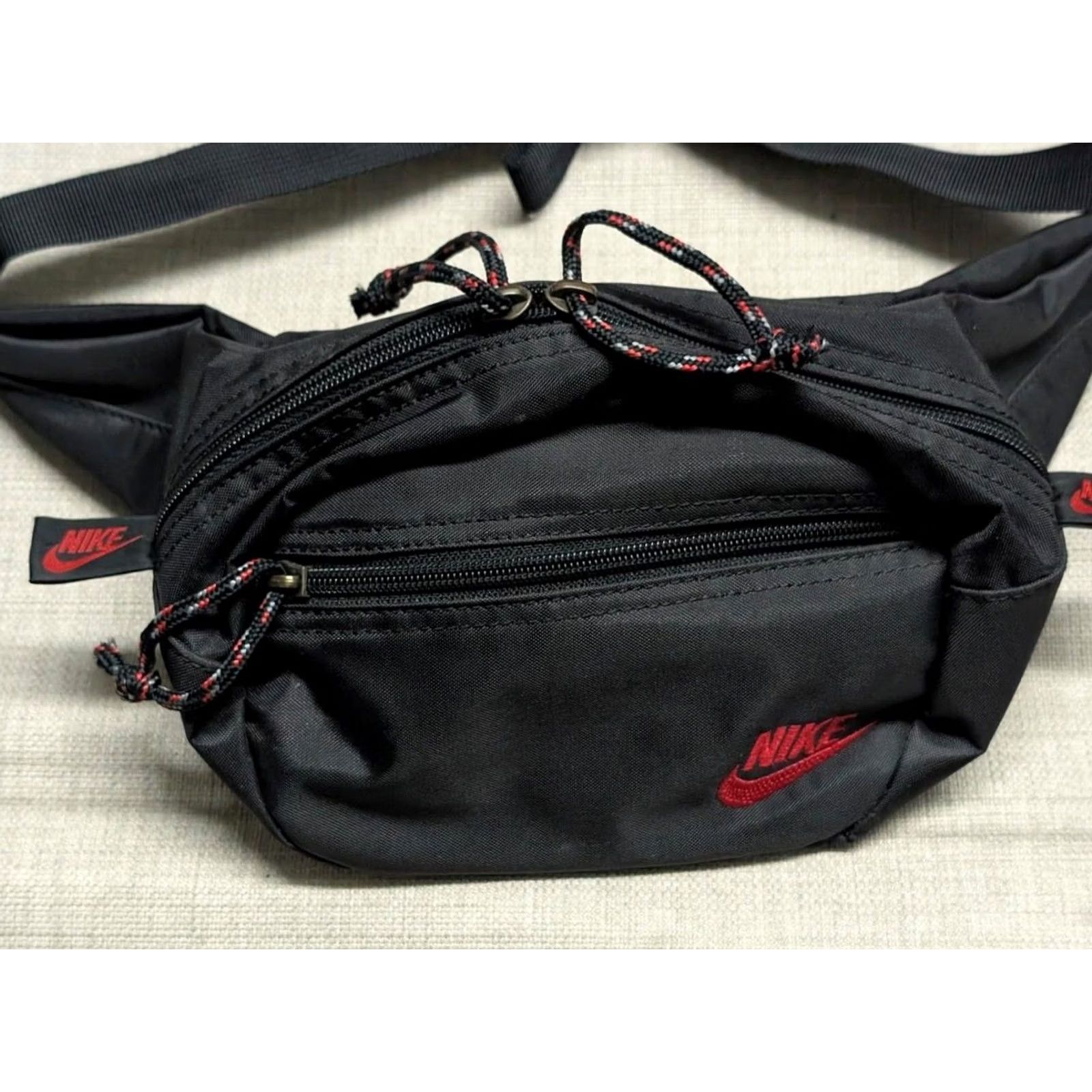 Nike VINTAGE NIKE fanny pack BACKPACK belts bag Nylon Bulls JORDAN black red 1990s 1993 1994 Mens Size ONE SIZE - 2 Thumbnail