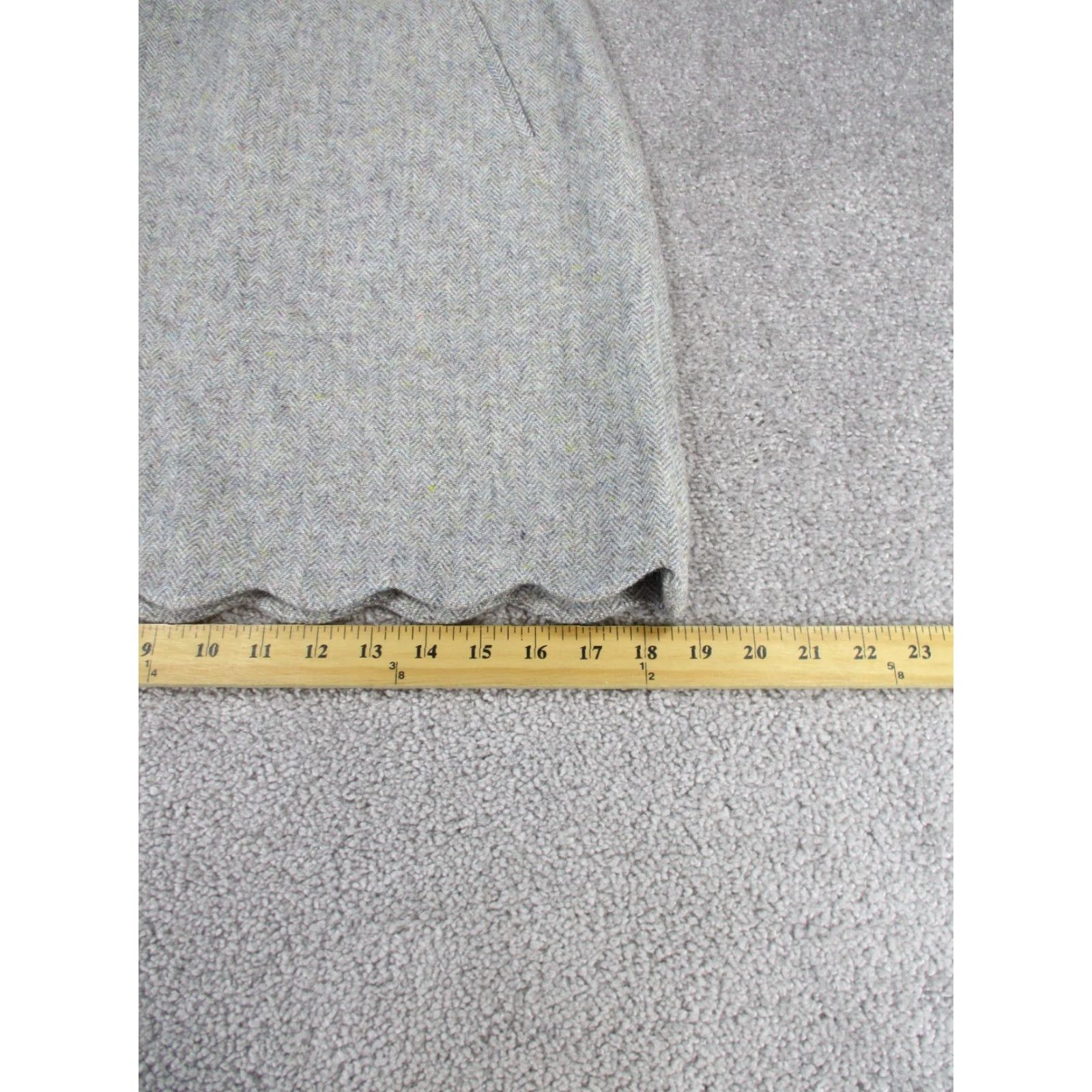 Talbots VINTAGE Talbots Skirt Womens 2 Petite Gray Wool Blend Herringbone Scallop Hem NEW Size 26" / US 2 / IT 38 - 4 Thumbnail