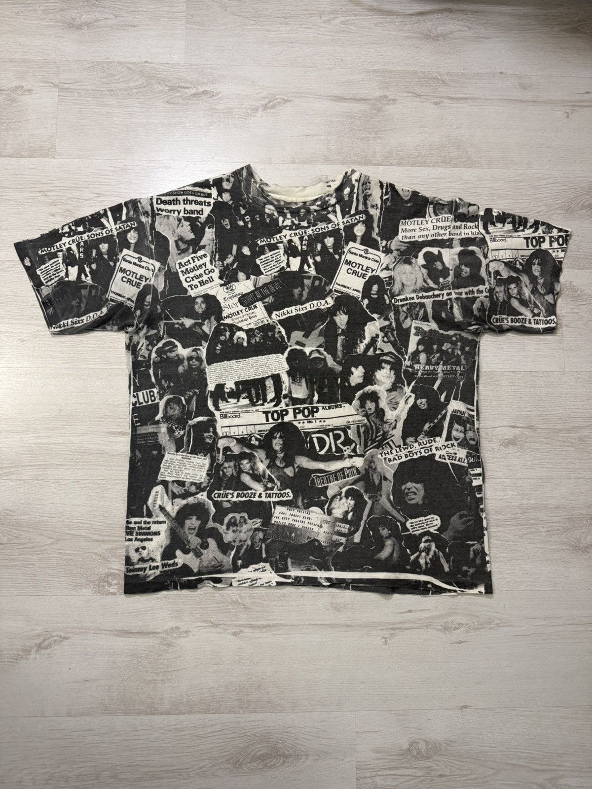 Other 90’s Vintage Motley Crue Newspaper Fans Are The Best AOP Tee Size US XL / EU 56 / 4 - 2 Thumbnail