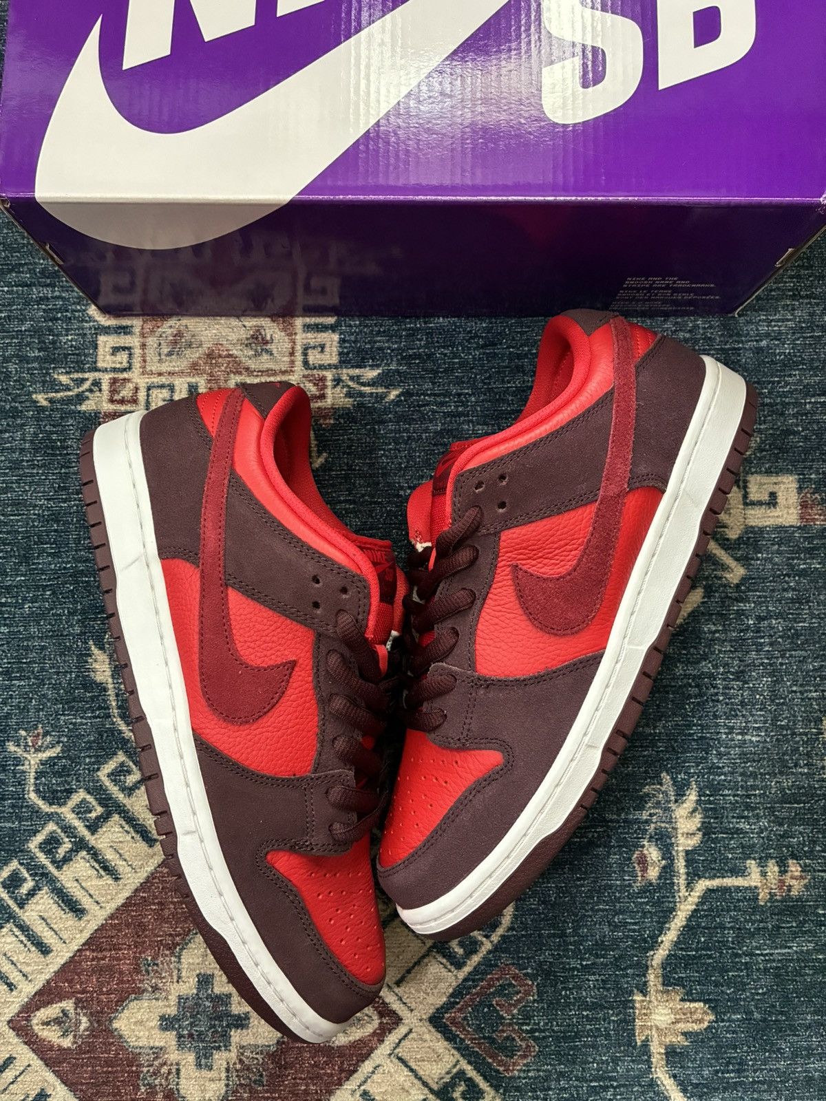 Nike Nike Sb Dunk Low Cherry SKU DM0807-600 Brand New Size 9.5M Size US 9.5 / EU 42-43 - 2 Thumbnail