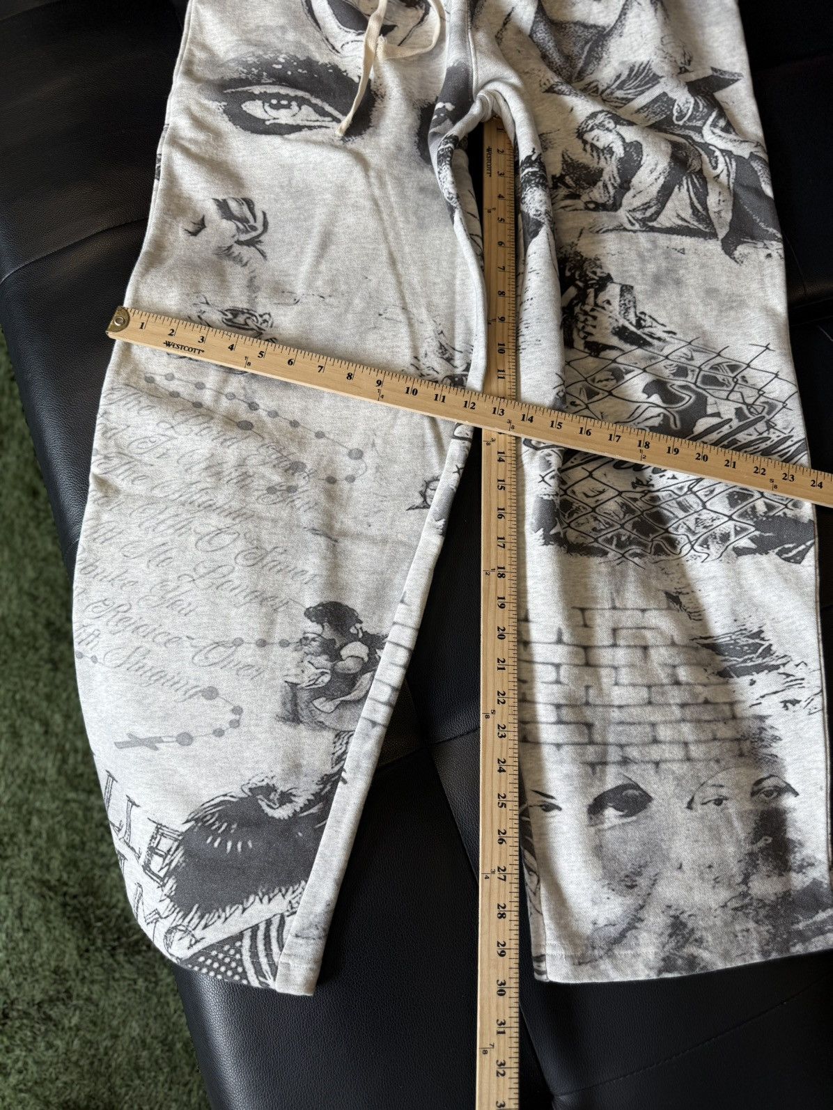 Vale Vale Valley Mural Sweatpants Size Large (NEW) Size US 33 - 5 Thumbnail