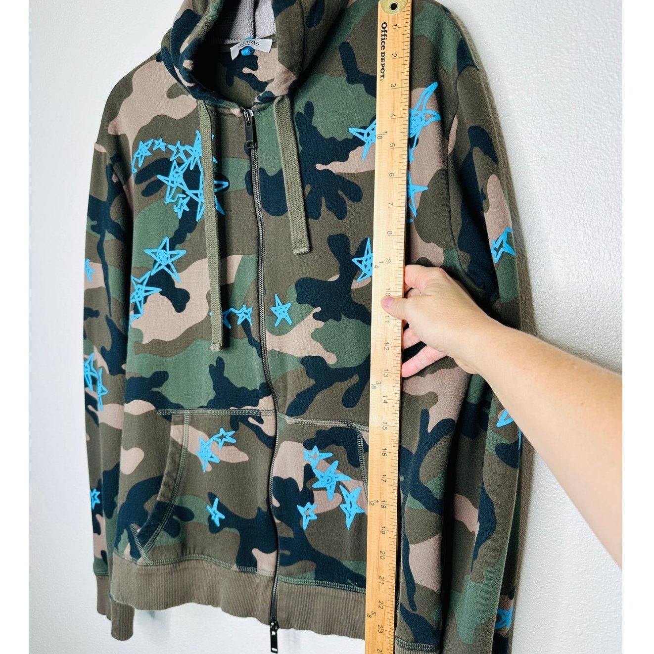 Valentino Valentino Army Green Camo Print Blue Stars Front Zip Hoodie Size US S / EU 44-46 / 1 - 12 Thumbnail