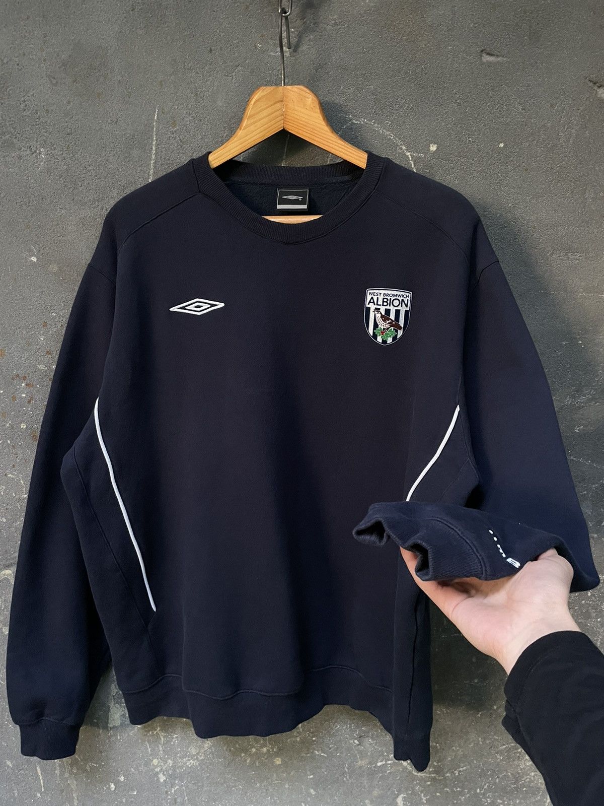Umbro × Vintage Umbro Vintage West Bromwich Sweatshirt Y2K Football Jersey Size US XXL / EU 58 / 5 - 3 Thumbnail