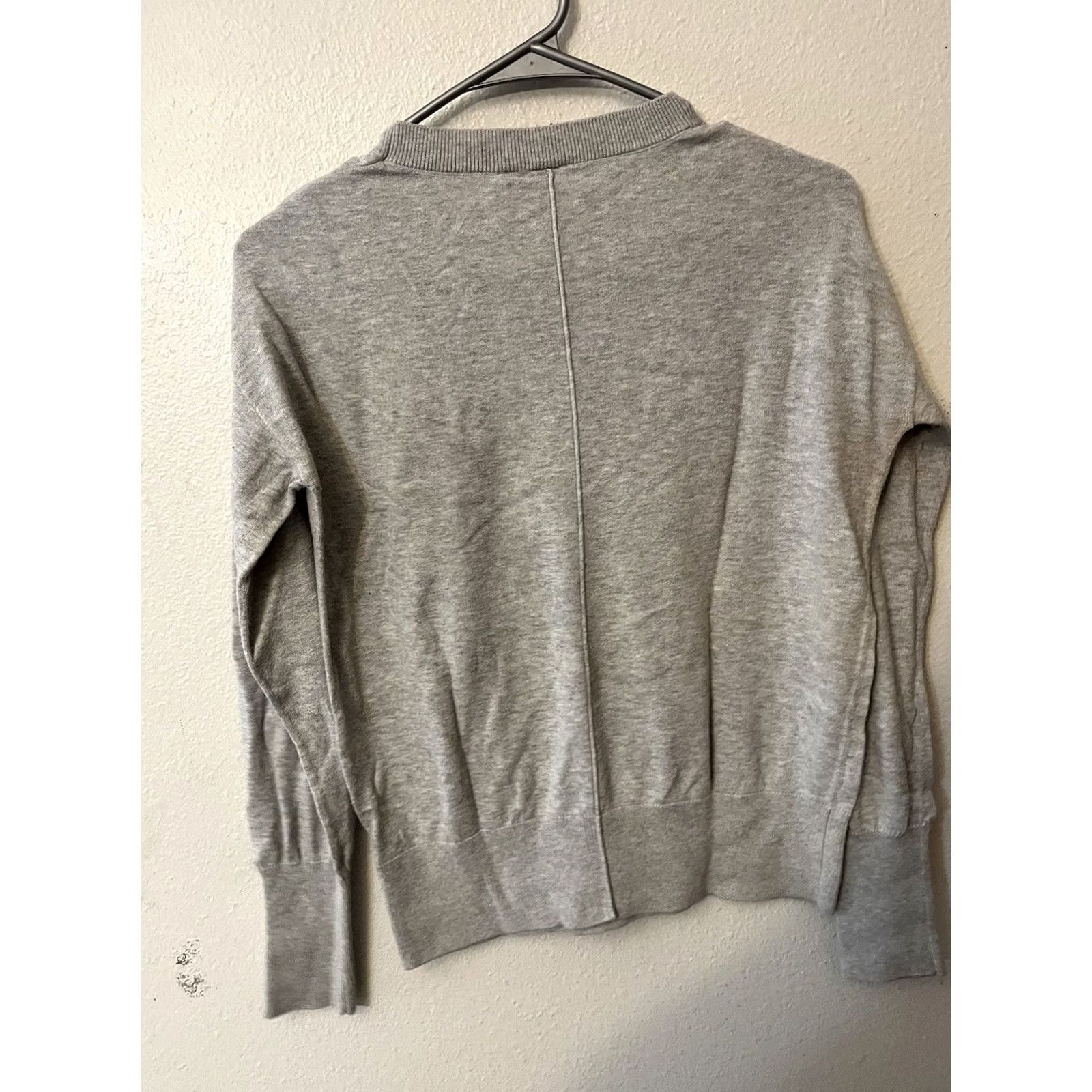 Gap Gap "Good Vibes" Sweater XS Grey Crewneck Women’s Size XS / US 0-2 / IT 36-38 - 3 Thumbnail