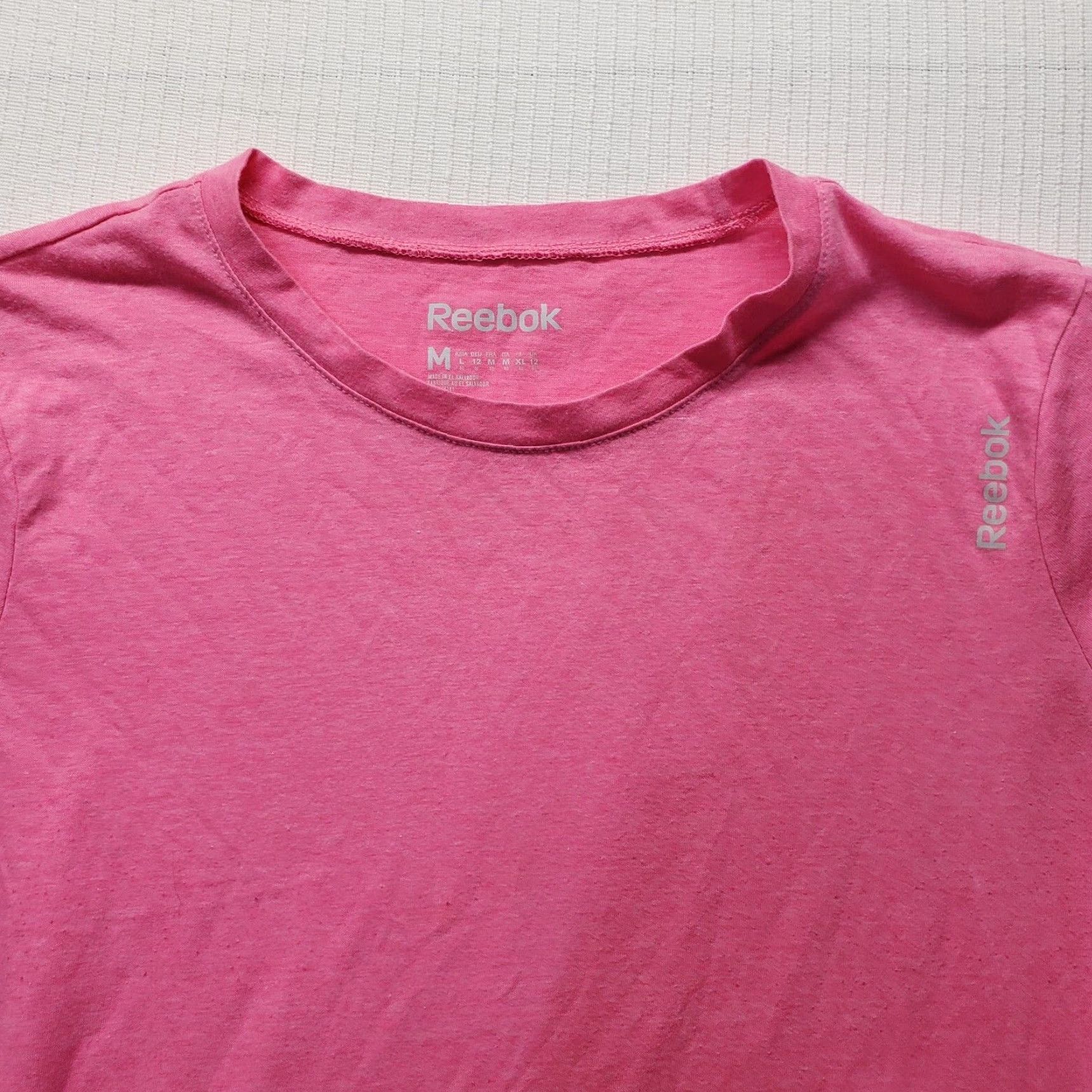 Reebok Reebok Shirt T-Shirt Short Sleeve Active Women's M Red 90s Concert Style Mens Womens Boys Girls Size M / US 6-8 / IT 42-44 - 2 Thumbnail