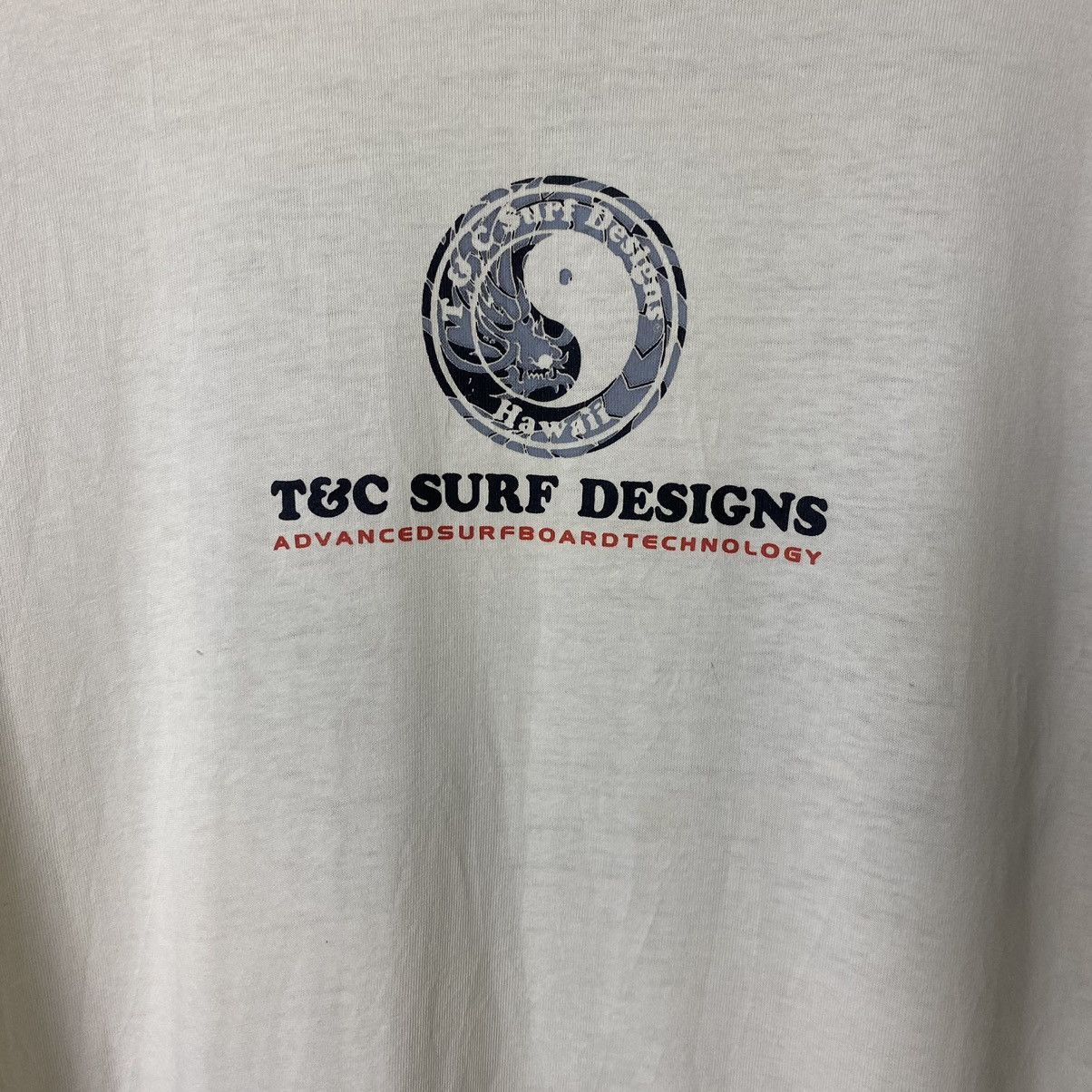 Vintage Vintage Y2K T&C Surf Design Ying Yang Dragon Backhit LS Tee Size US L / EU 52-54 / 3 - 7 Thumbnail