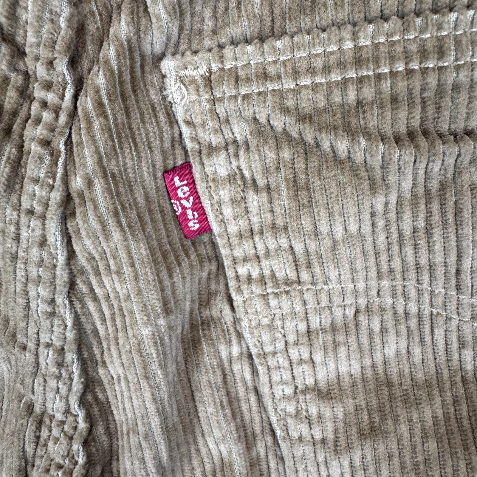 Levi's NWT Levi's Pants Mens 33X30 Brown Corduroy Flat Front Chino Size US 33 - 11 Thumbnail