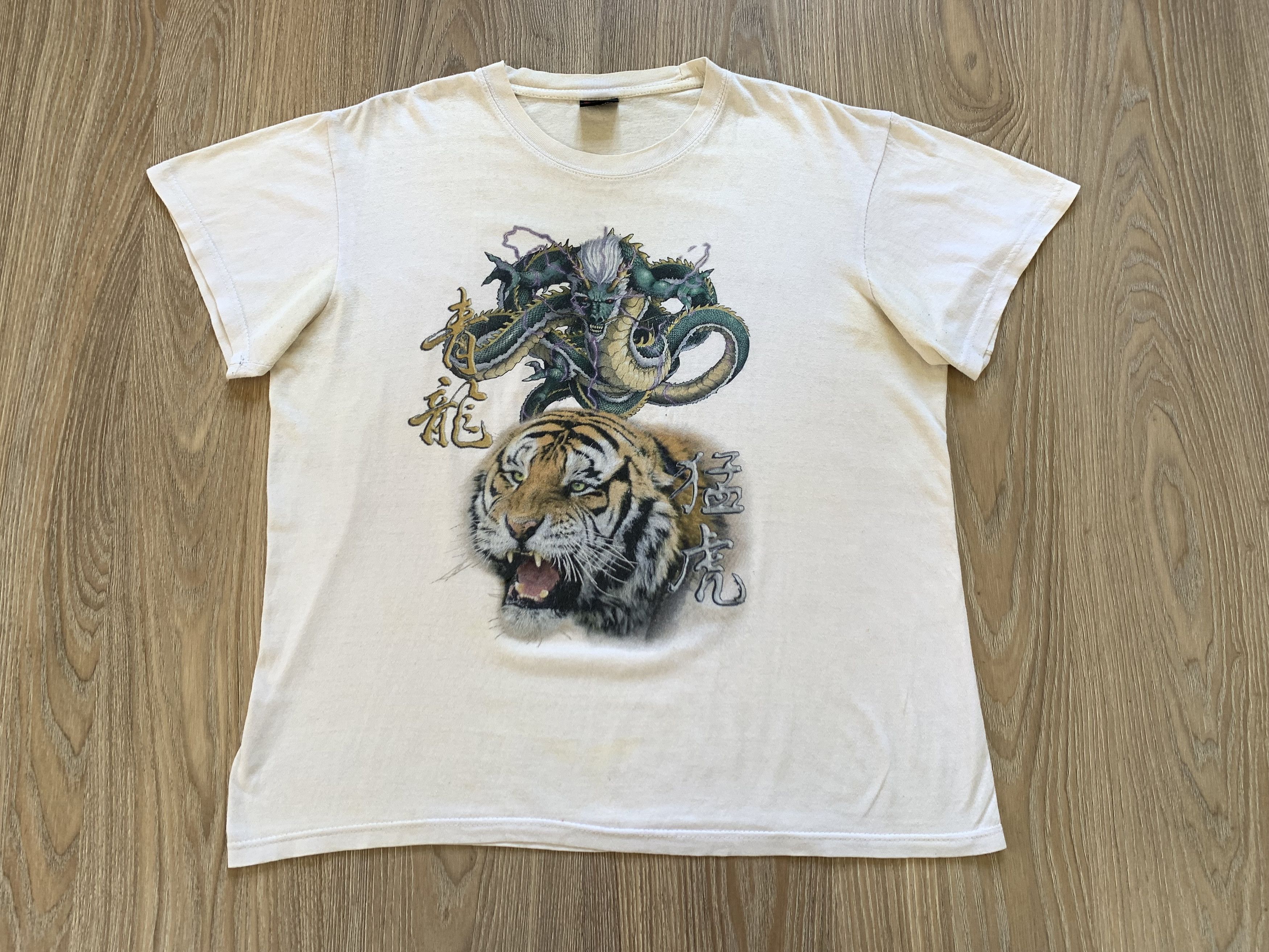 Japanese Brand Rare Vintage Dragon and Tiger Printed T Shirt Size US L / EU 52-54 / 3 - 2 Thumbnail