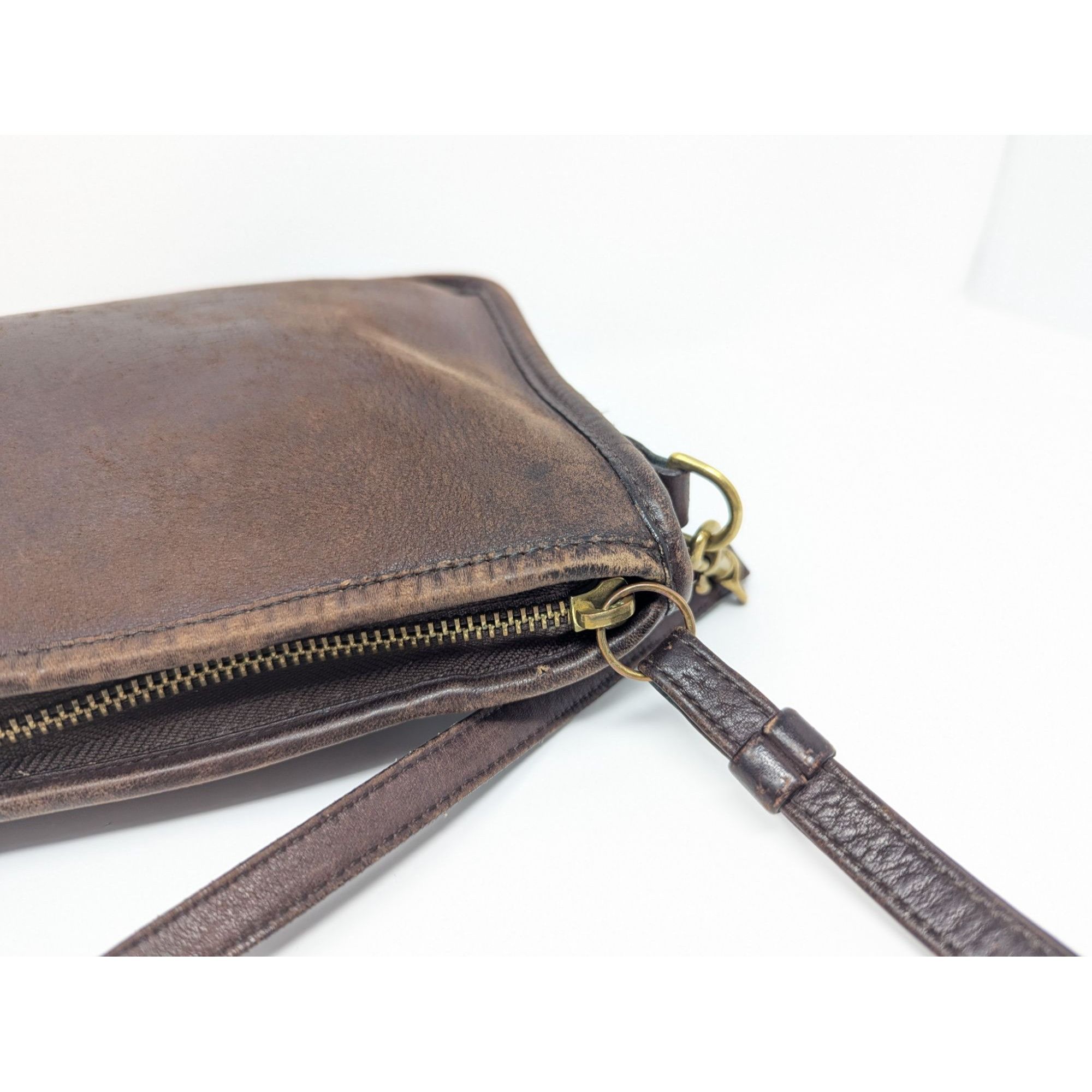 Coach True Vintage Coach NYC Basic Bag Brown Leather Crossbody Han Size ONE SIZE - 9 Thumbnail