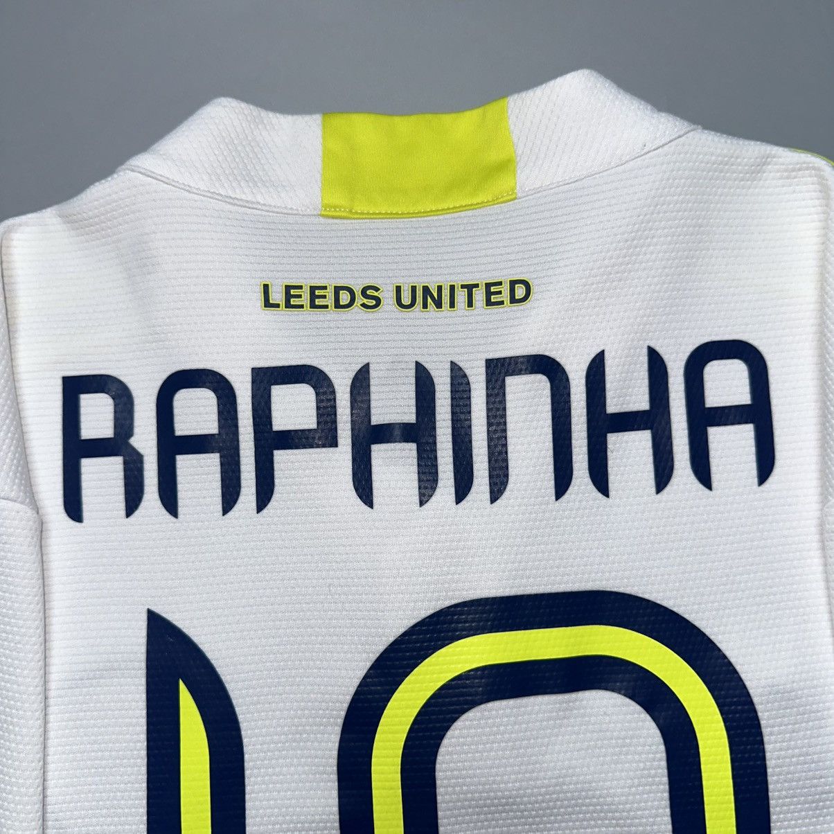 Adidas LEEDS UNITED ADIDAS 2021/2022 FOOTBALL JERSEY #18 RAPHINHA Size US L / EU 52-54 / 3 - 12 Thumbnail