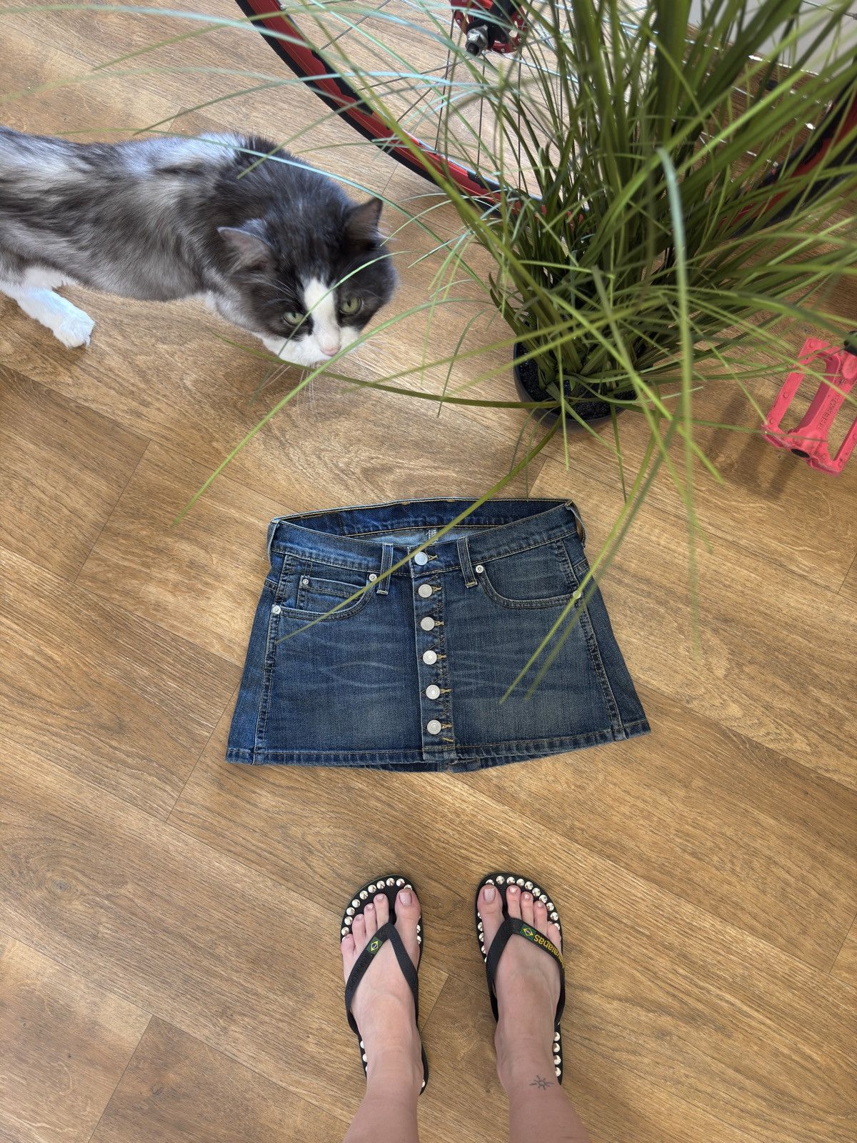 Levi's VINTAGE LEVI’S WASHED BLUE MINI SKIRT Size 28" / US 6 / IT 42 - 1 Thumbnail