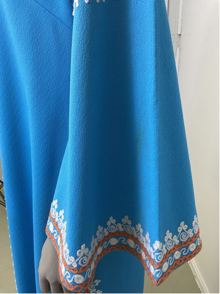 Vintage 1970’s Embroidered Blue Vintage Hippie Bohemian Maxi Dress Size M / US 6-8 / IT 42-44 - 6 Thumbnail